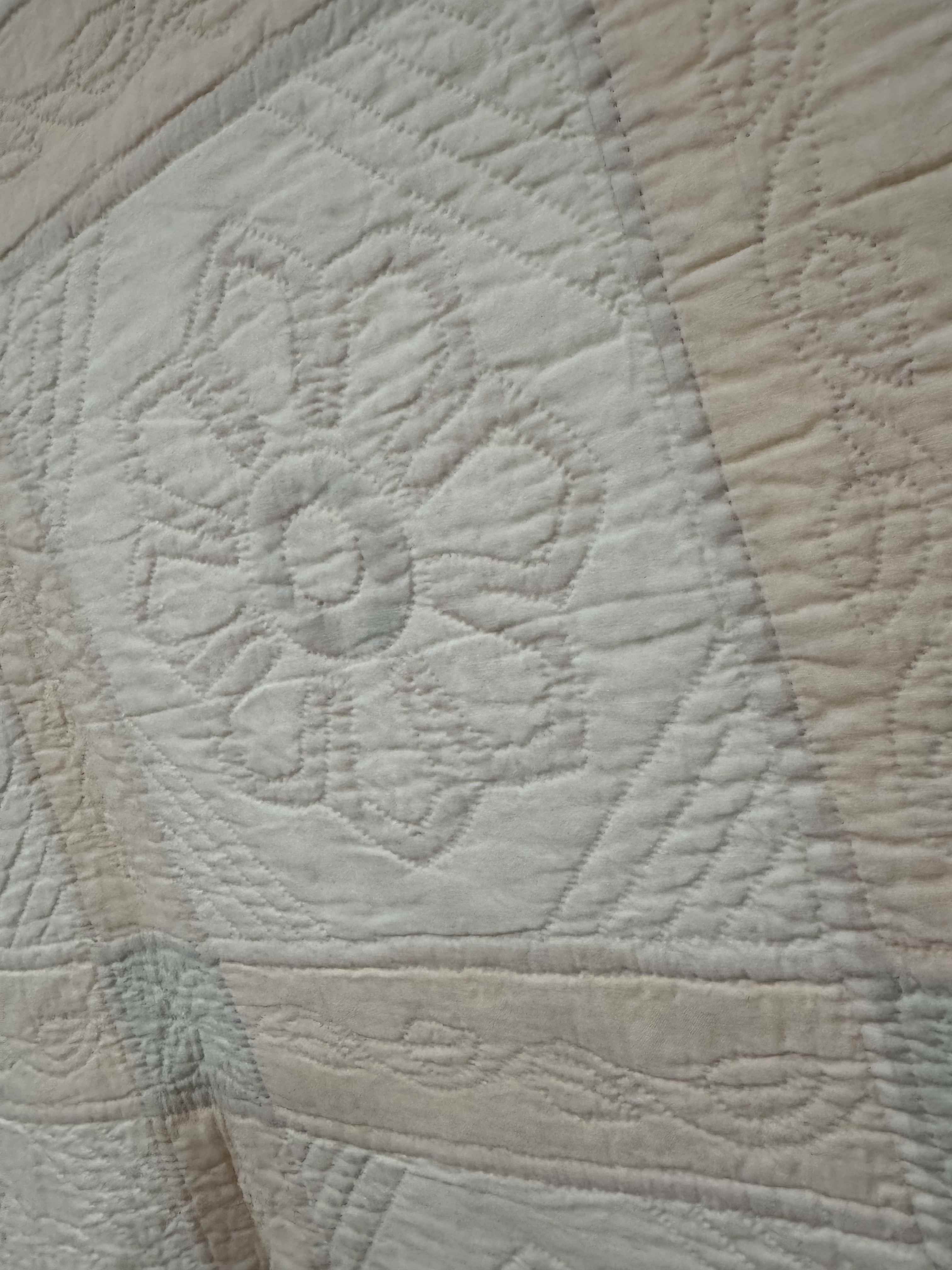 Vintage Quilt Cross Stitched Daisy