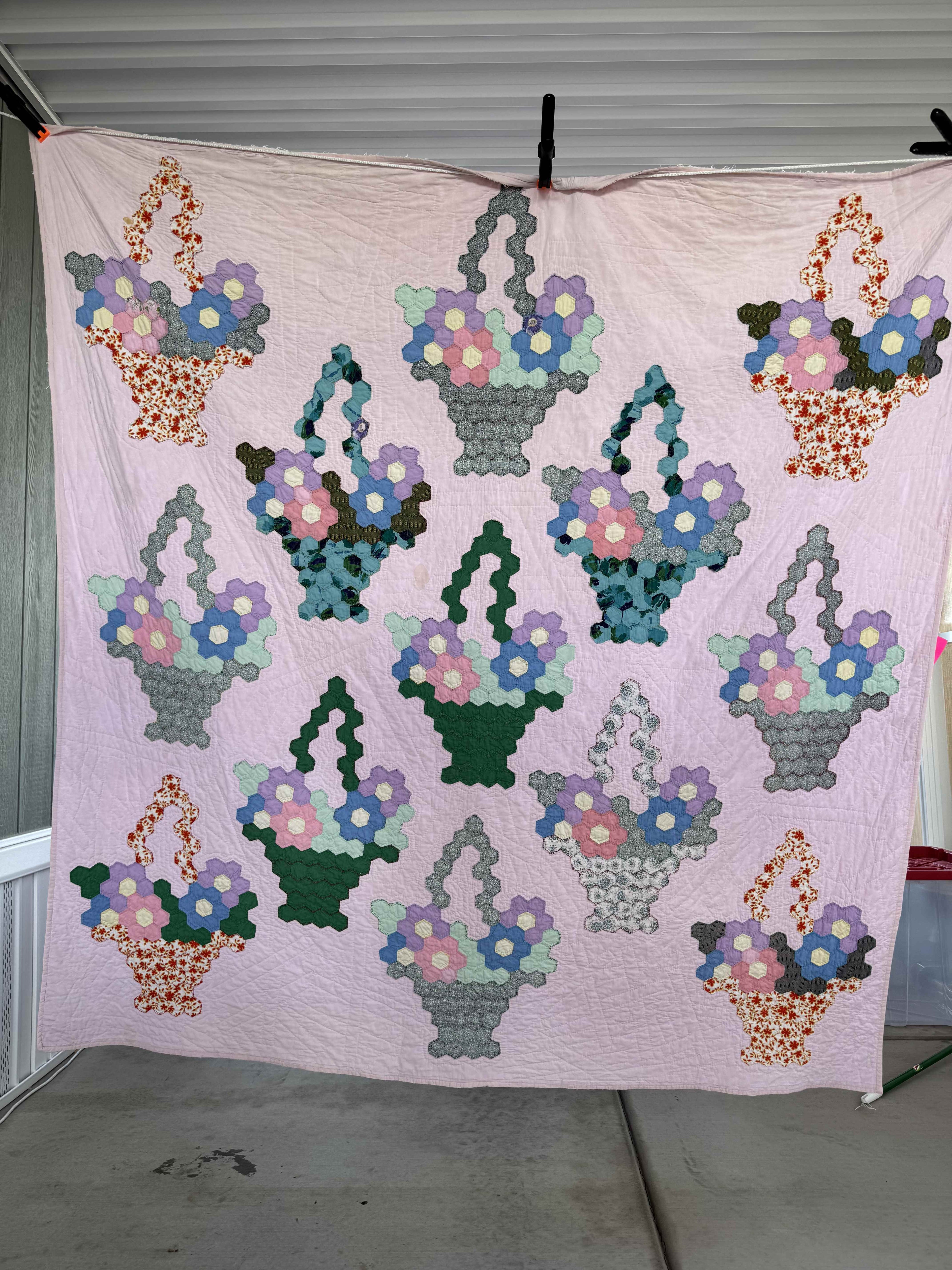 Vintage Hexagon Flower Basket Quilt