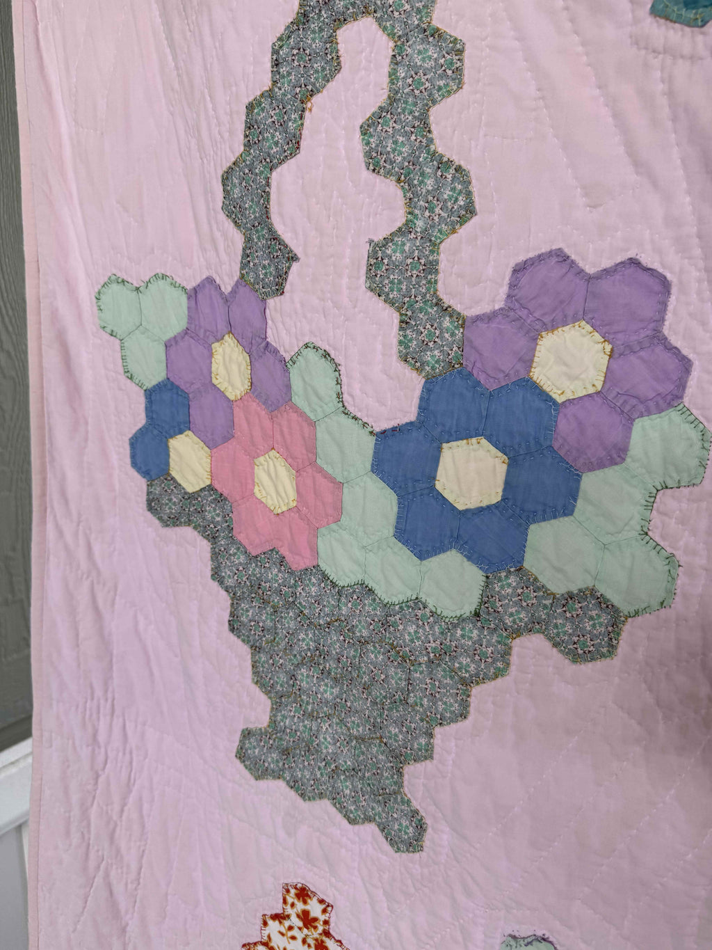 Vintage Hexagon Flower Basket Quilt