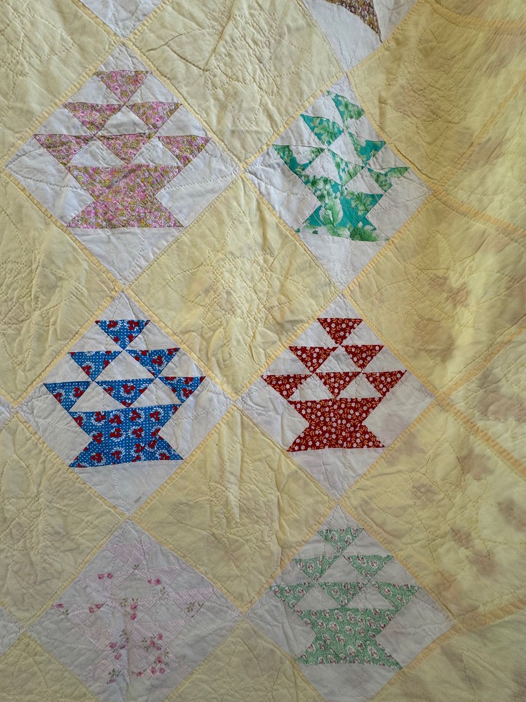 Vintage Flower Basket Quilt
