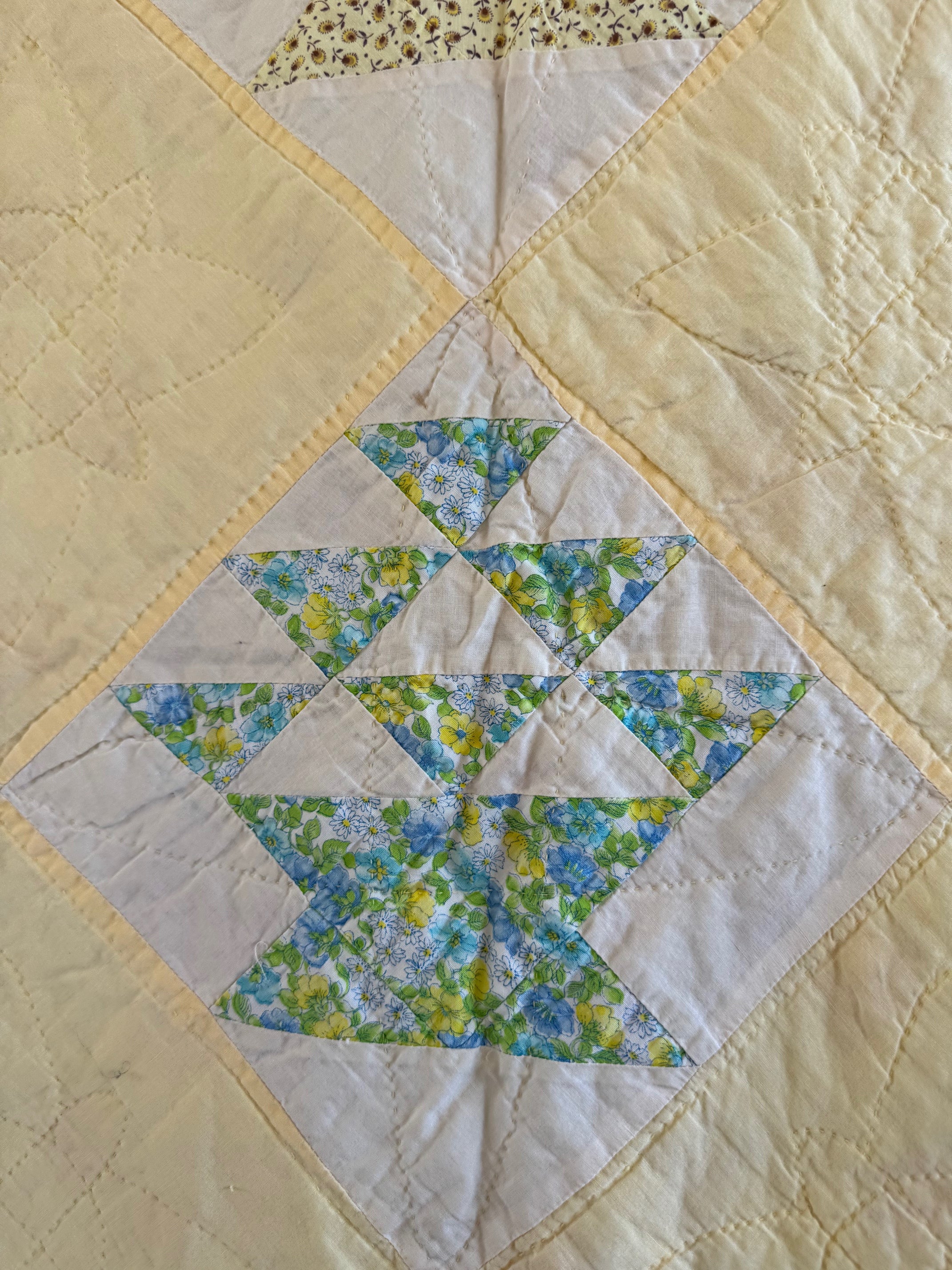 Vintage Flower Basket Quilt