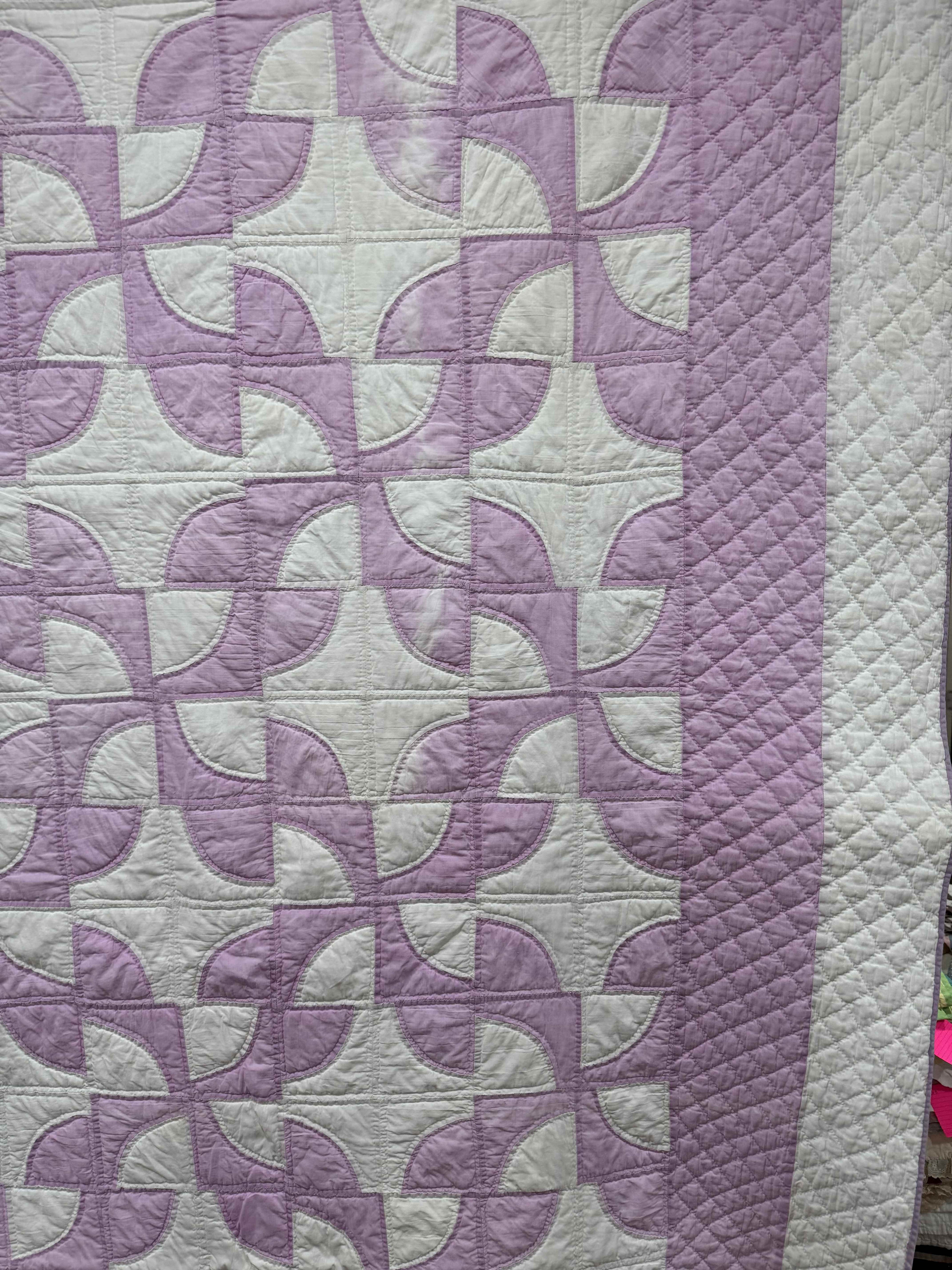 Vintage Quilt Drunkard's Path