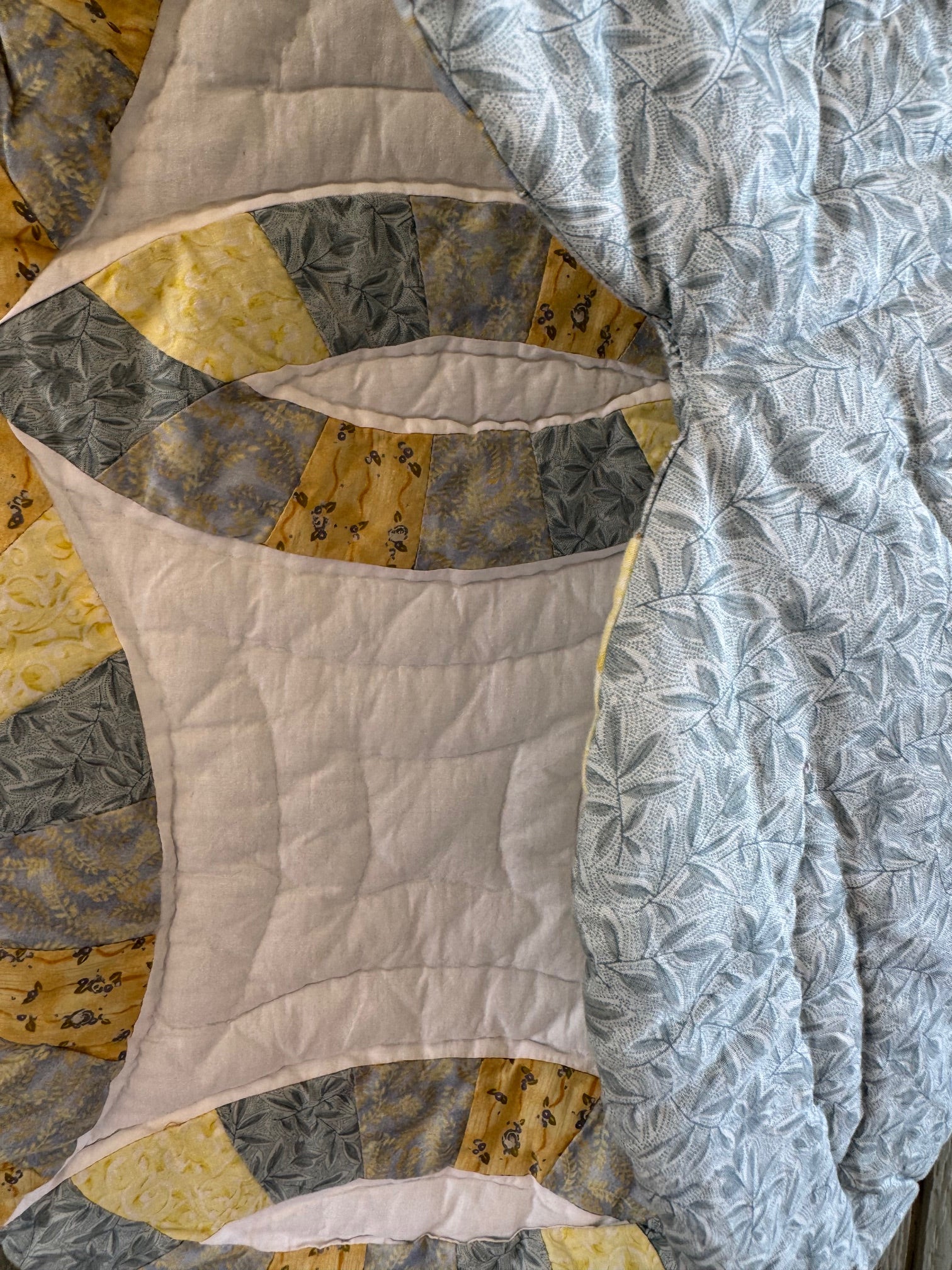 Vintage Double Wedding Ring Crib Quilt