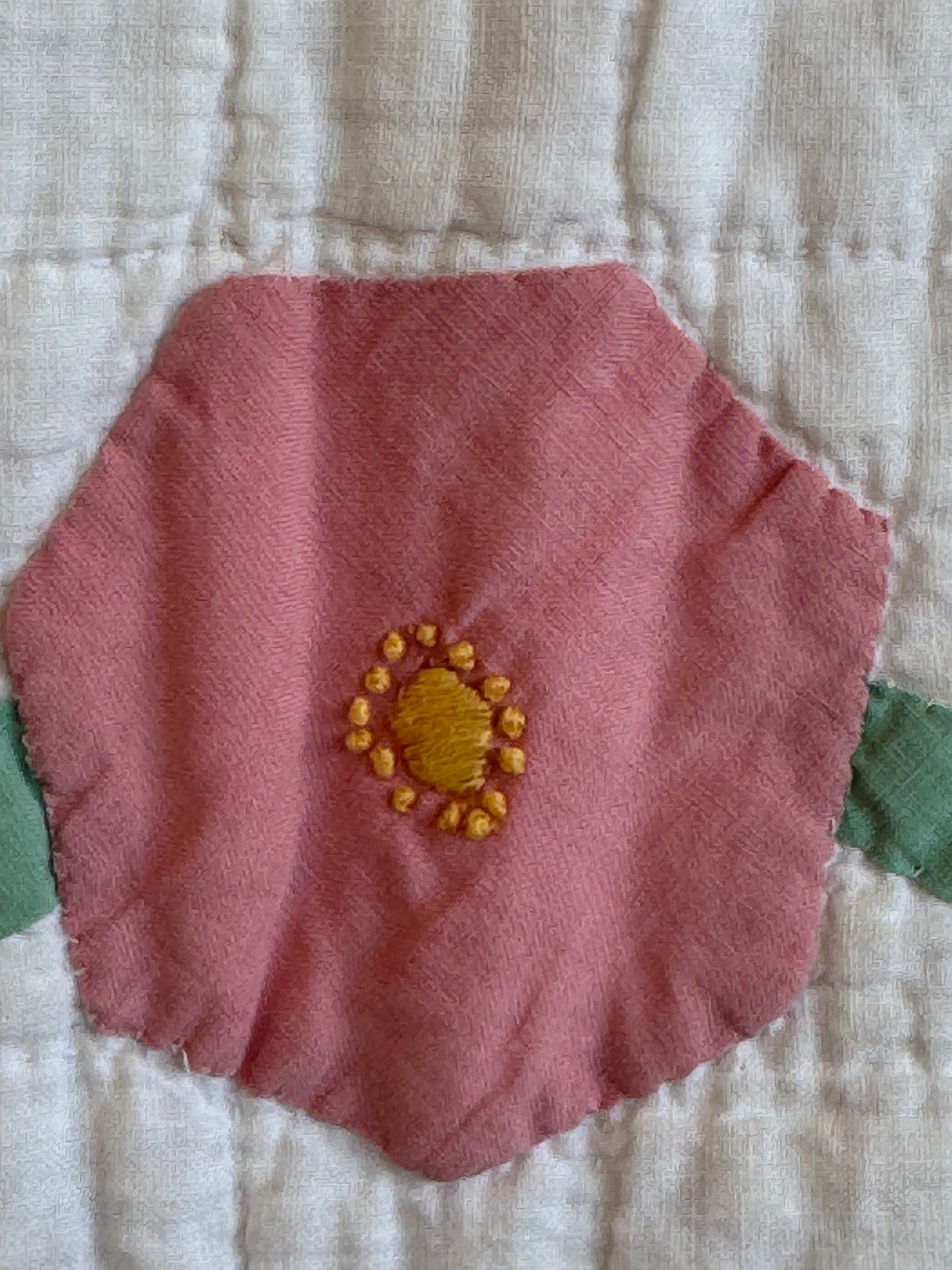 Vintage Sweet Pink Rose Applique Quilt