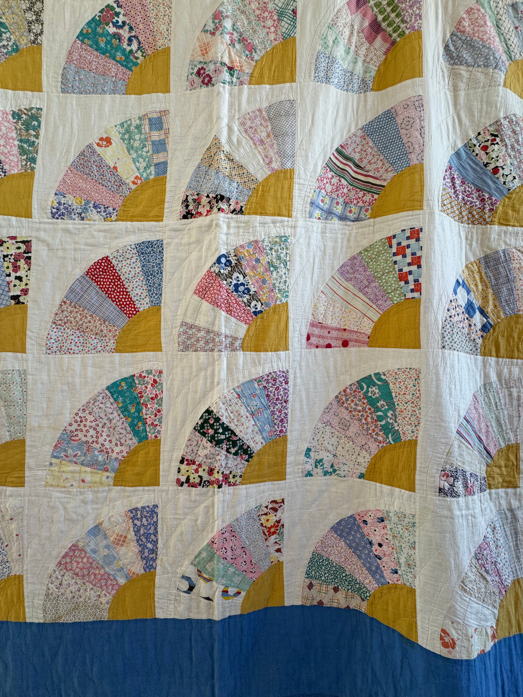 Vintage Bold Blue Fan Quilt