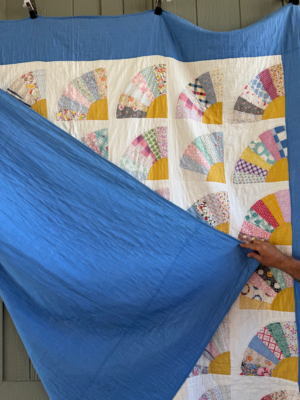 Vintage Bold Blue Fan Quilt