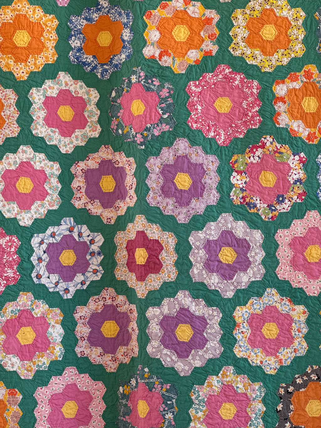 Vintage Nostalgic Grandma's Flower Garden Quilt