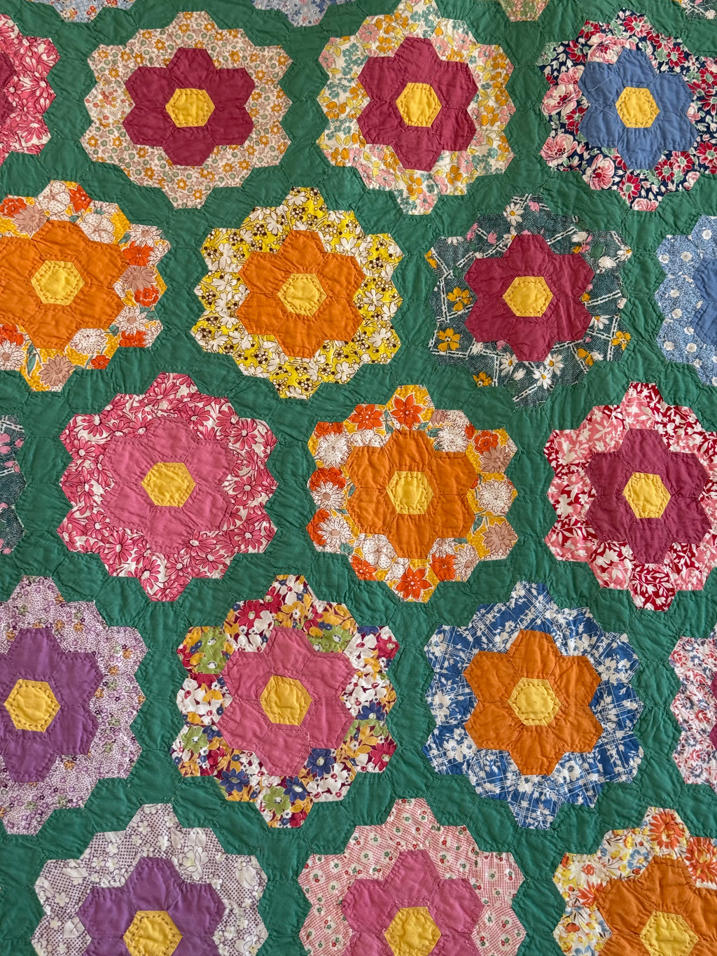 Vintage Nostalgic Grandma's Flower Garden Quilt