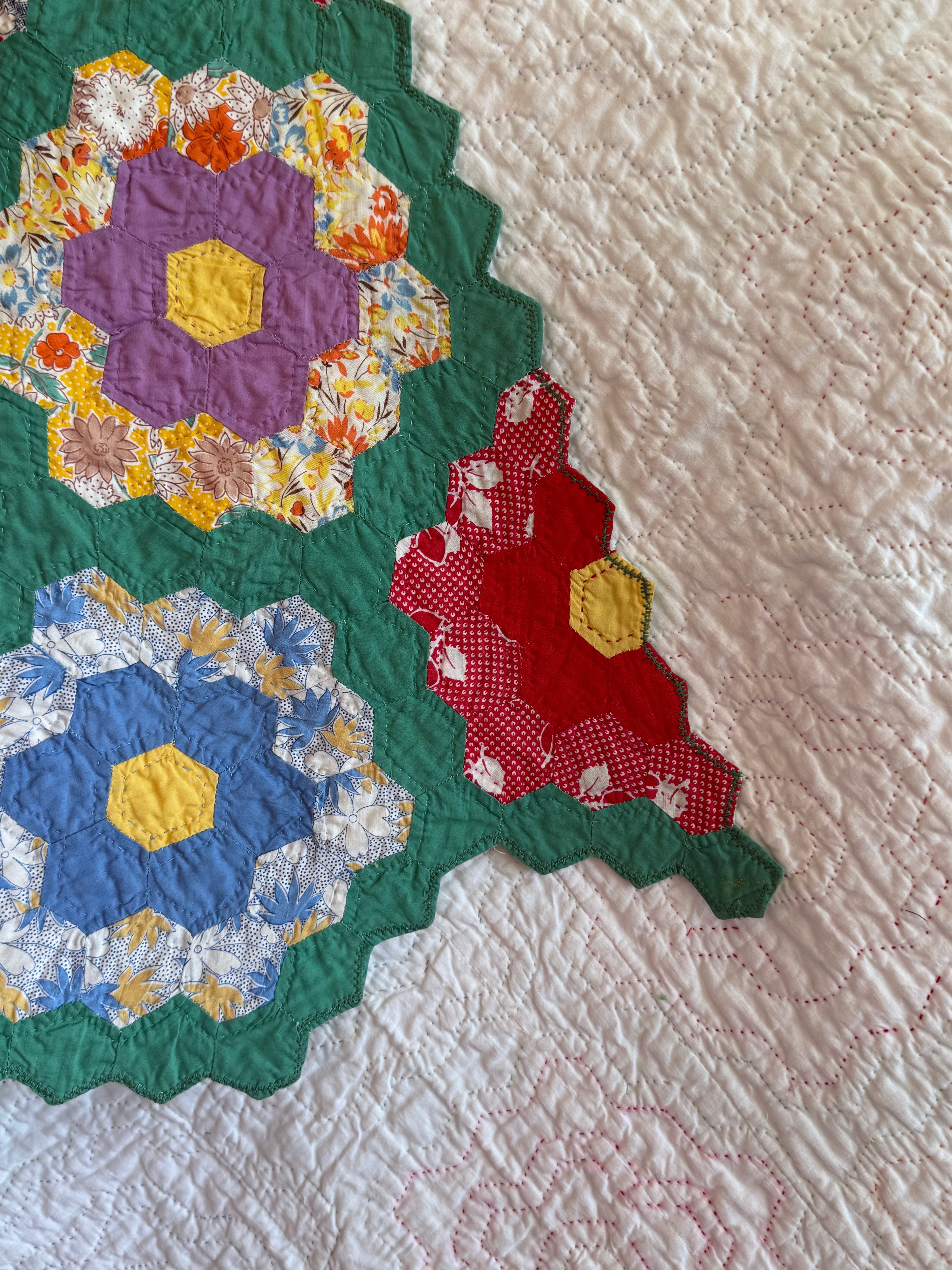 Vintage Nostalgic Grandma's Flower Garden Quilt