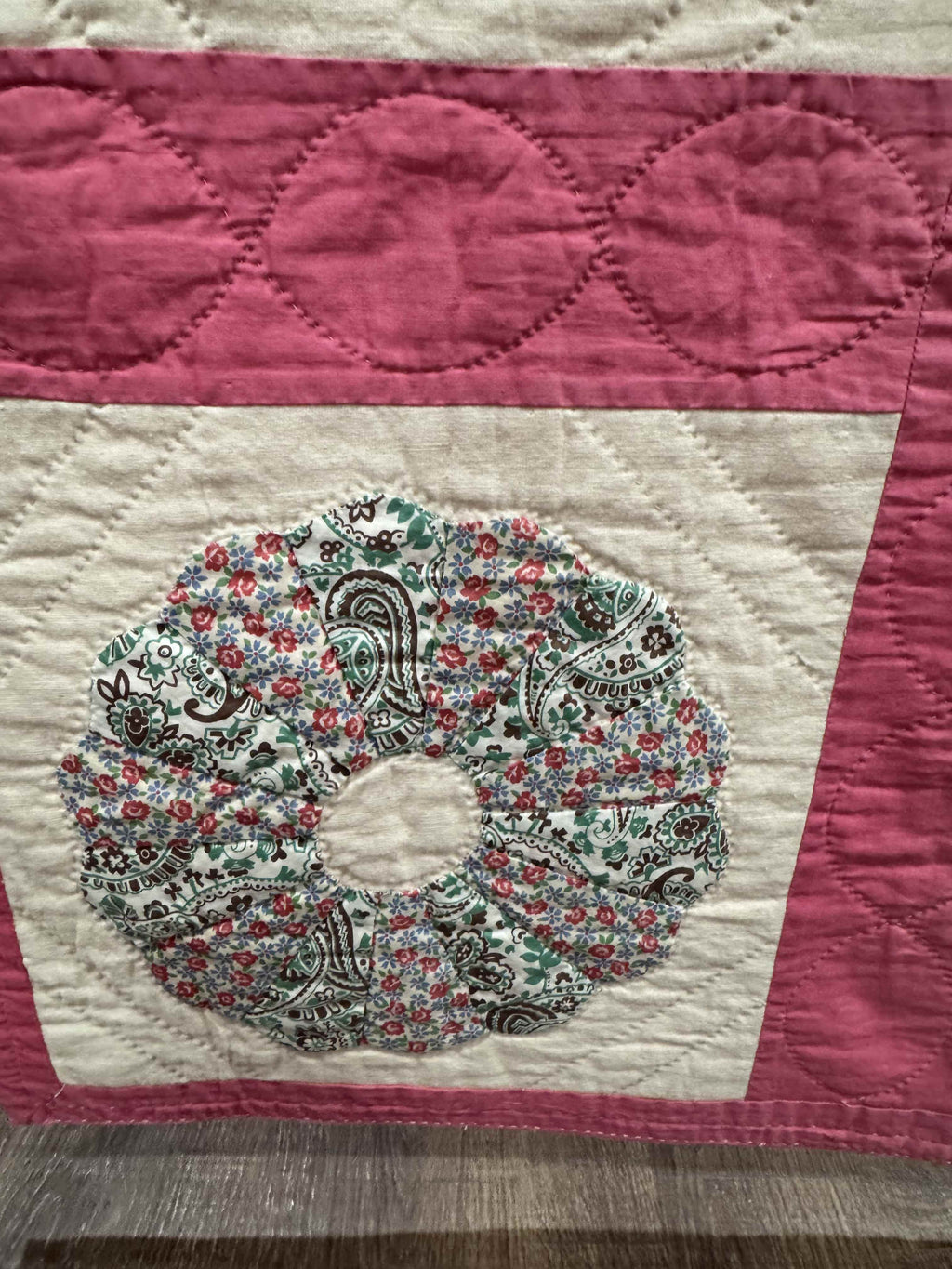 Vintage Quilt Dresden Plate