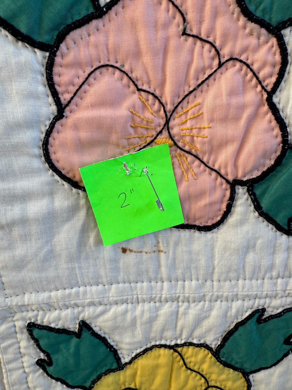 Vintage Pansy Bouquet Quilt