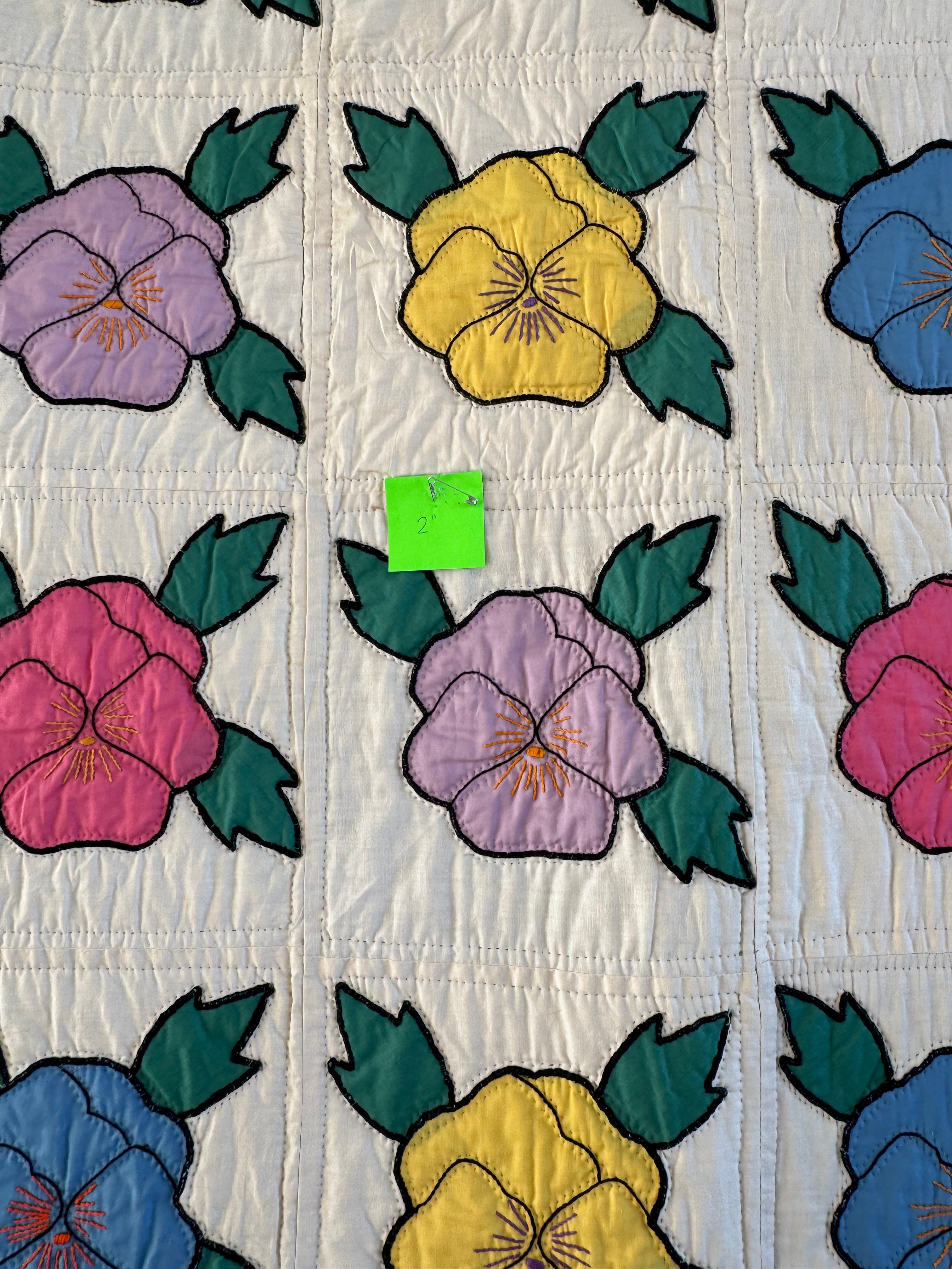 Vintage Pansy Bouquet Quilt
