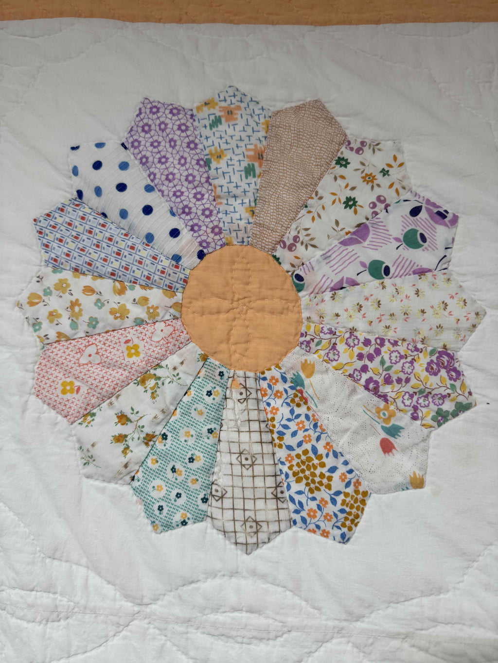 **SOLD Vintage Quilt Dresden Plate SOLD**