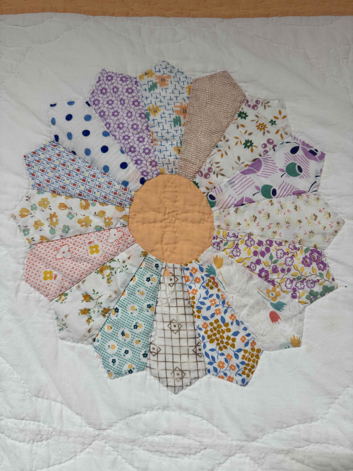 **SOLD Vintage Quilt Dresden Plate SOLD**
