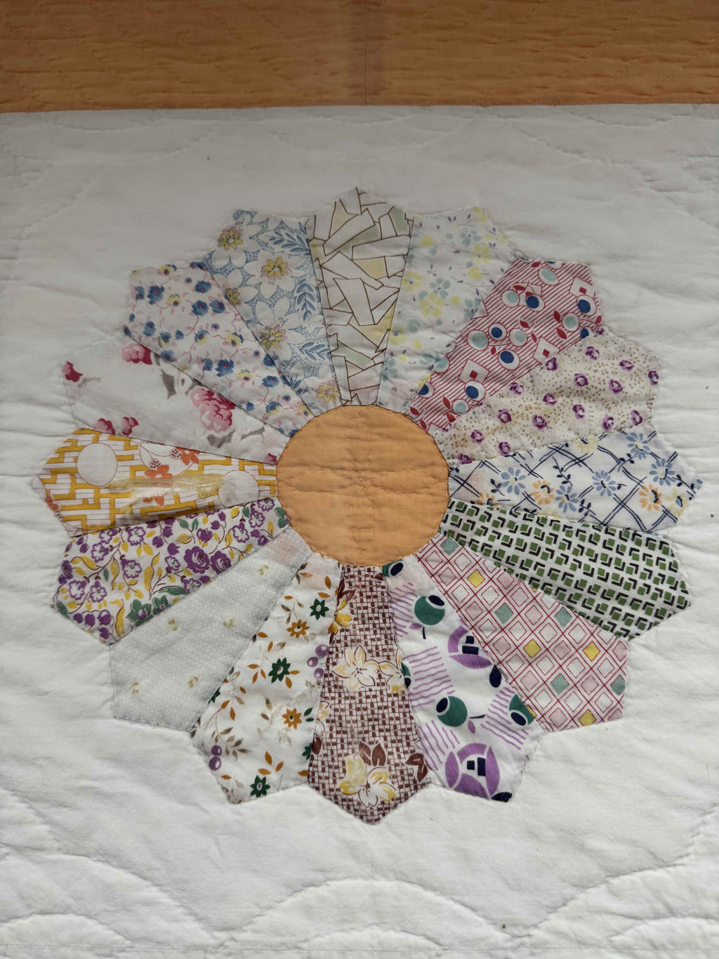 **SOLD Vintage Quilt Dresden Plate SOLD**