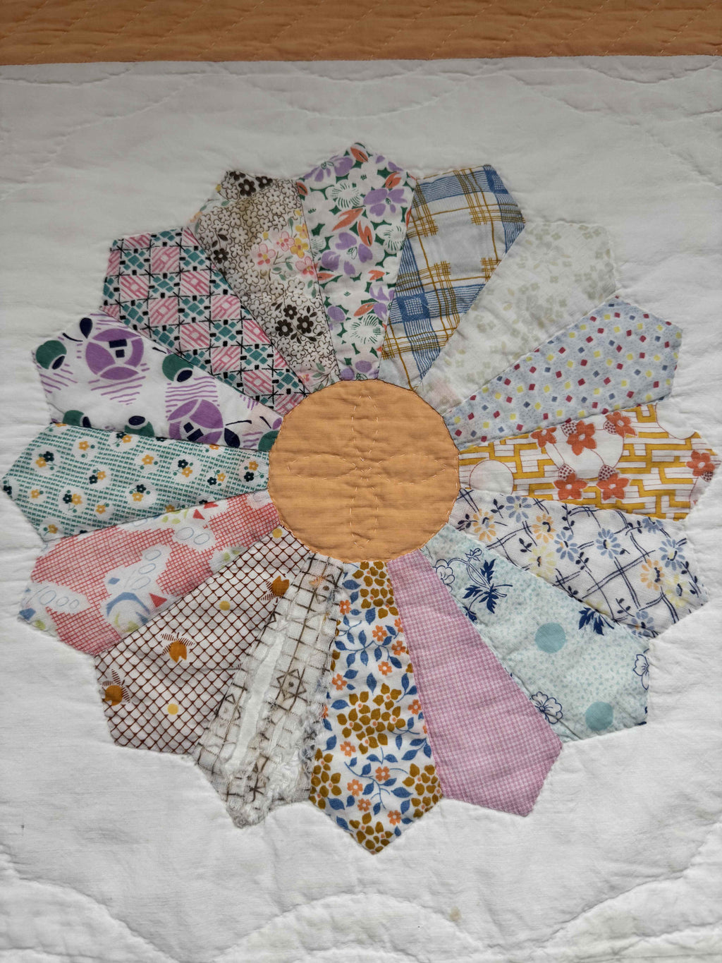 **SOLD Vintage Quilt Dresden Plate SOLD**