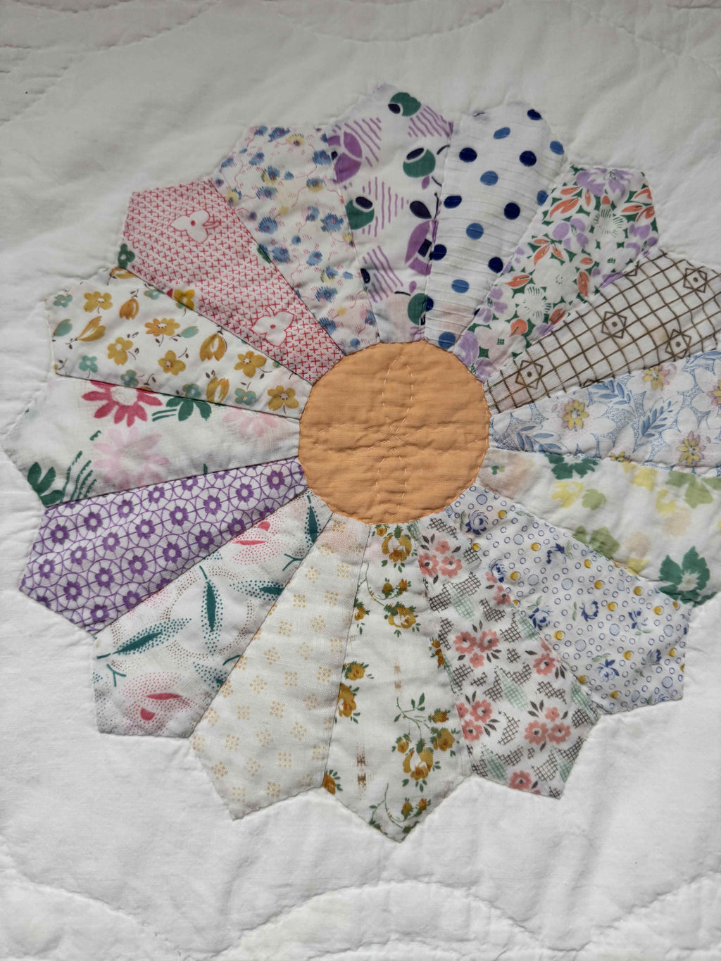 **SOLD Vintage Quilt Dresden Plate SOLD**