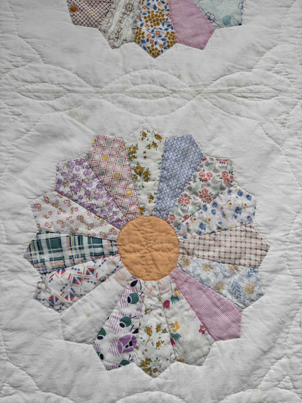 **SOLD Vintage Quilt Dresden Plate SOLD**