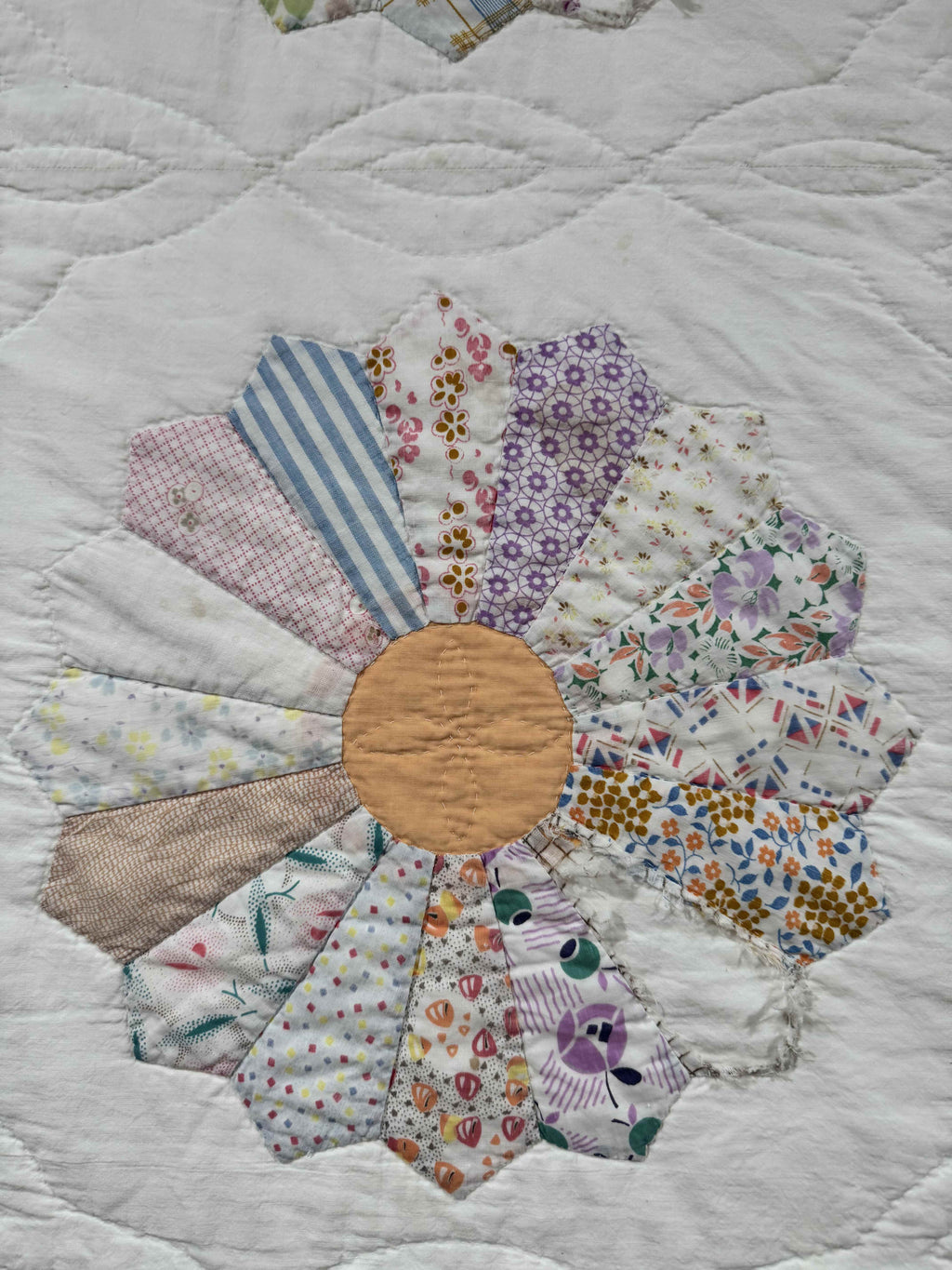 **SOLD Vintage Quilt Dresden Plate SOLD**