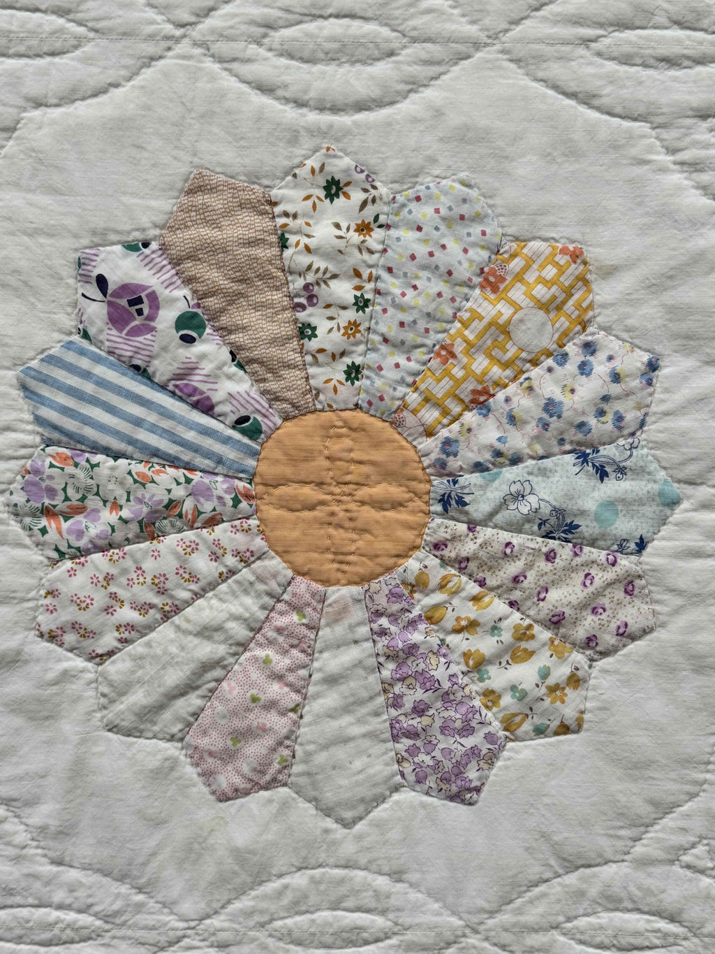 **SOLD Vintage Quilt Dresden Plate SOLD**