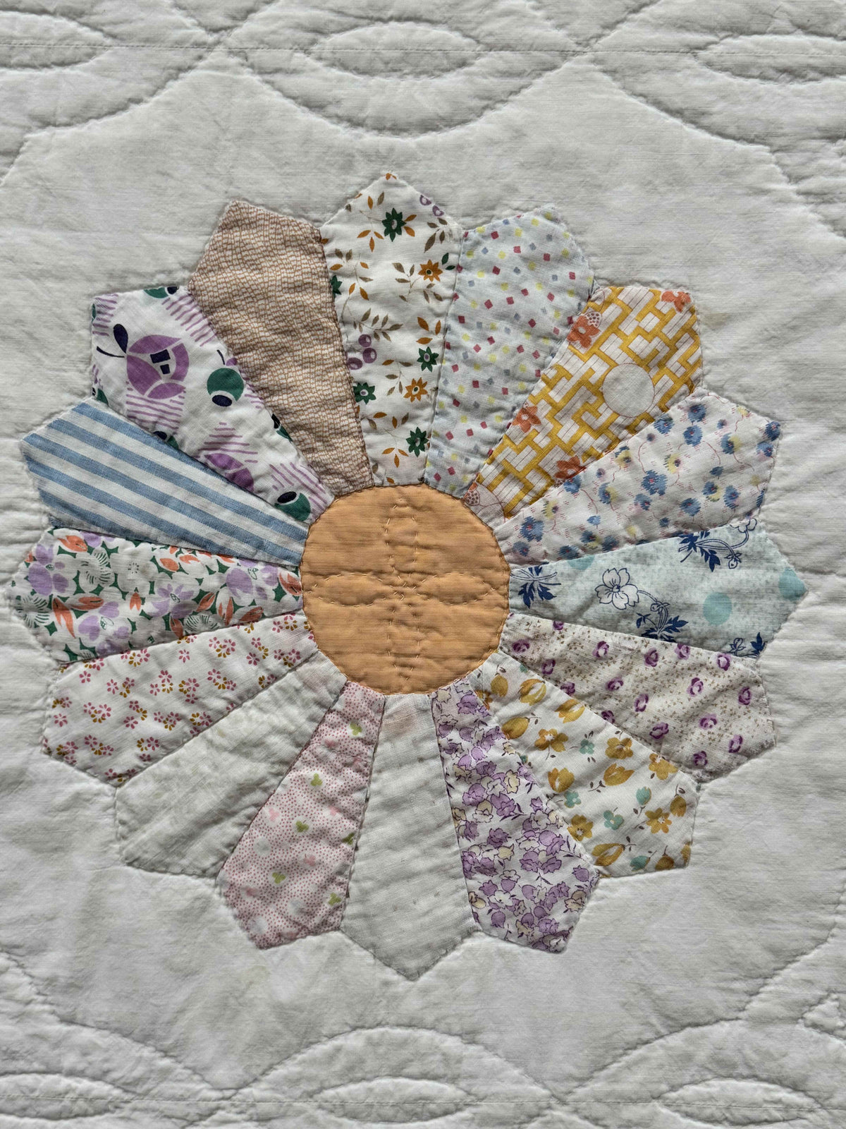 **SOLD Vintage Quilt Dresden Plate SOLD**