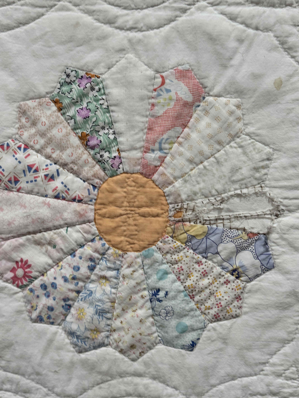 **SOLD Vintage Quilt Dresden Plate SOLD**