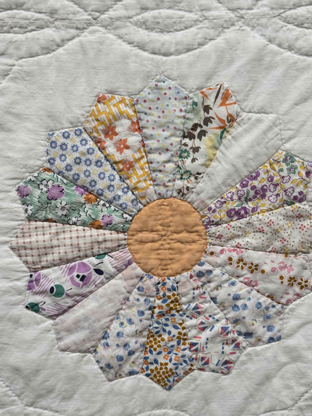 **SOLD Vintage Quilt Dresden Plate SOLD**