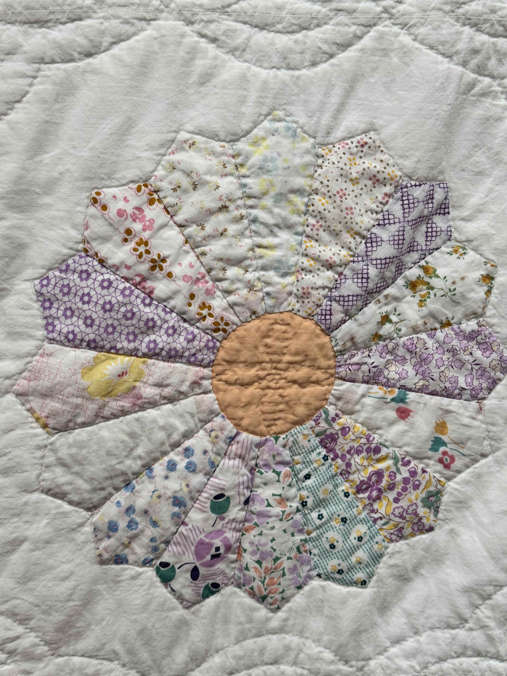 **SOLD Vintage Quilt Dresden Plate SOLD**