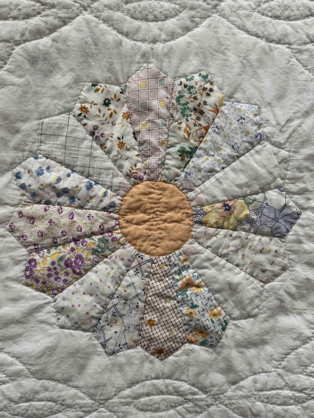 **SOLD Vintage Quilt Dresden Plate SOLD**