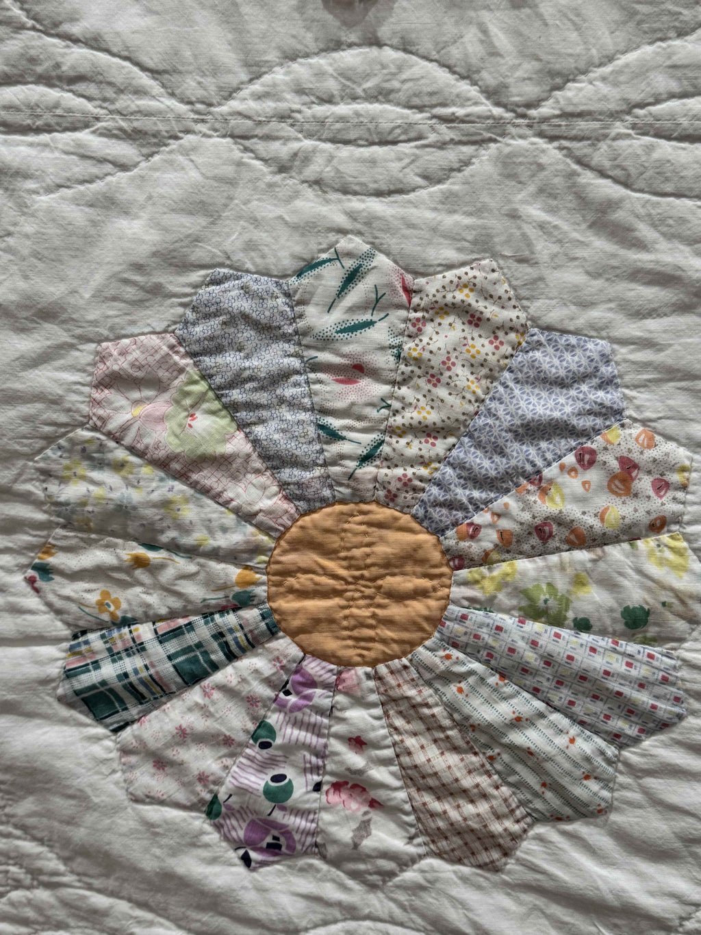 **SOLD Vintage Quilt Dresden Plate SOLD**