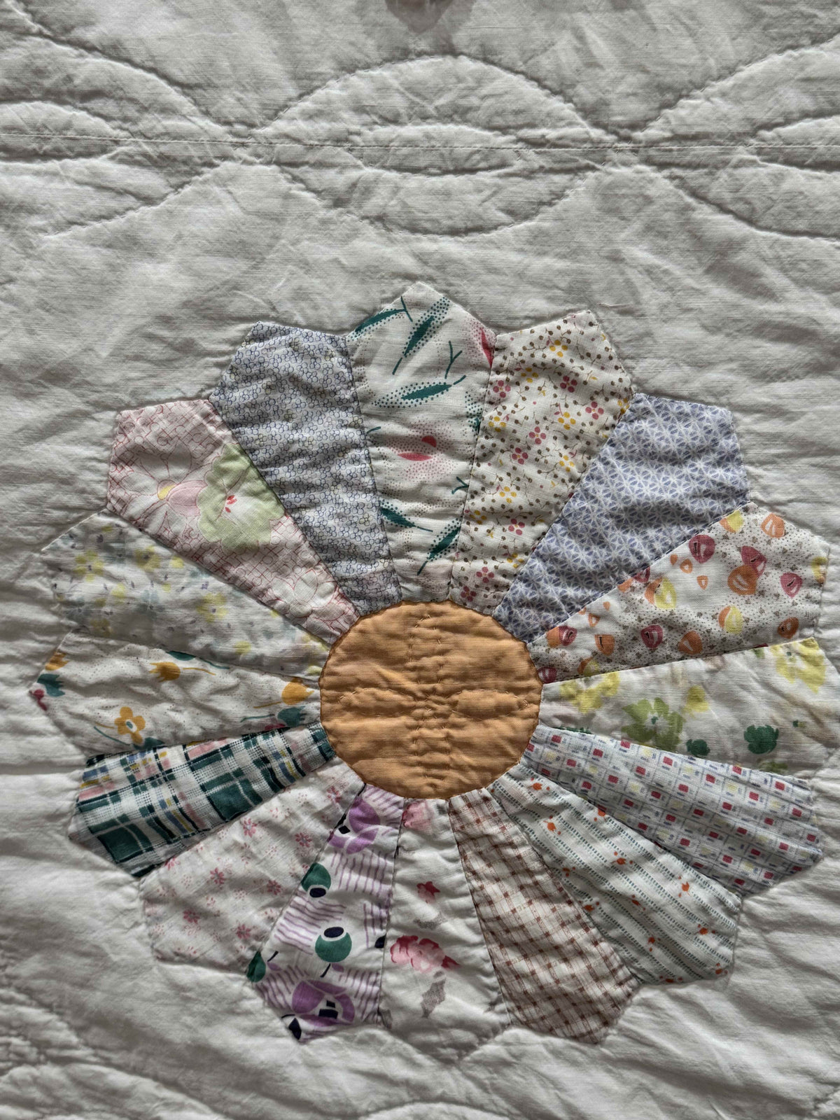 **SOLD Vintage Quilt Dresden Plate SOLD**