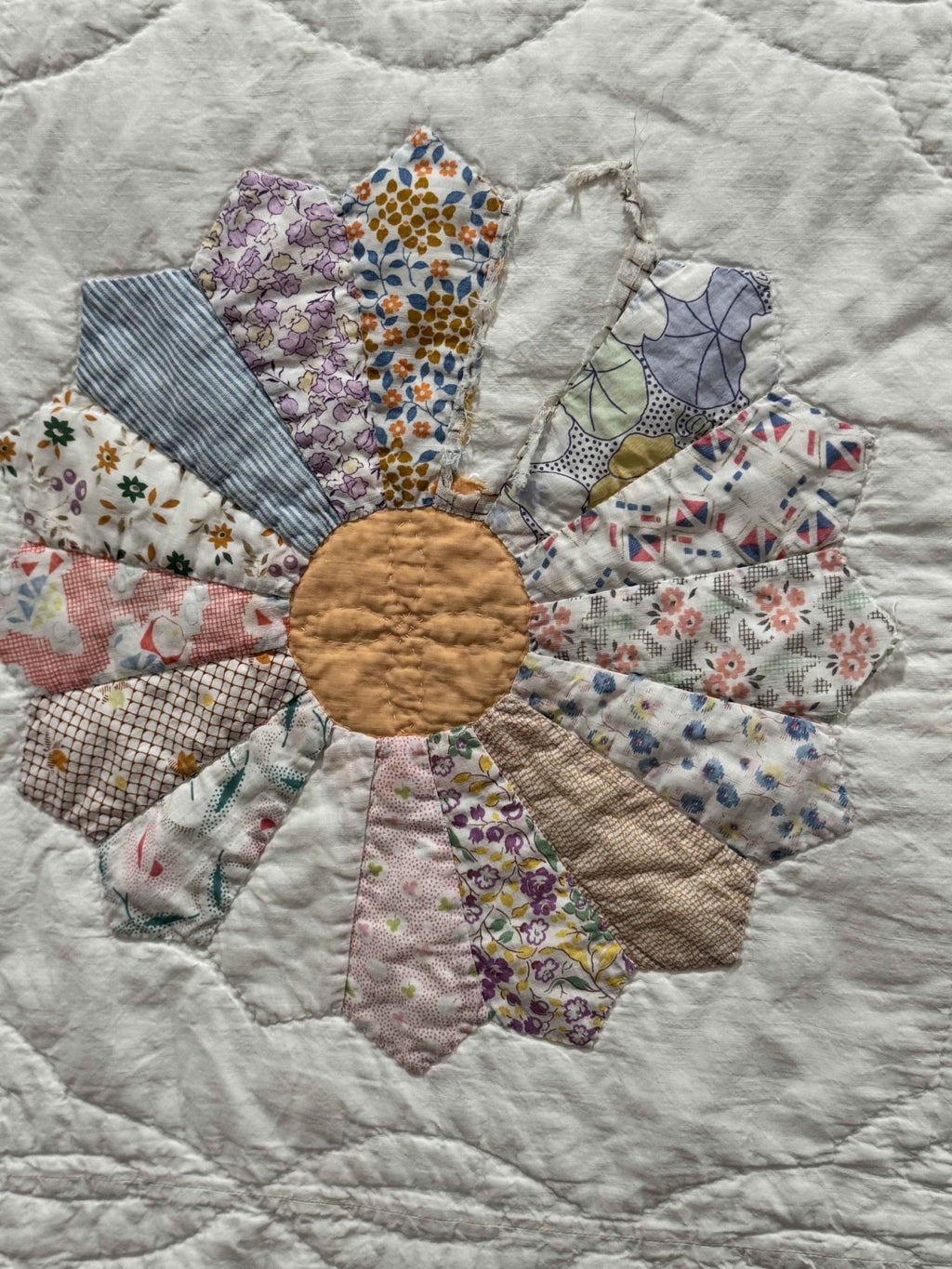 **SOLD Vintage Quilt Dresden Plate SOLD**