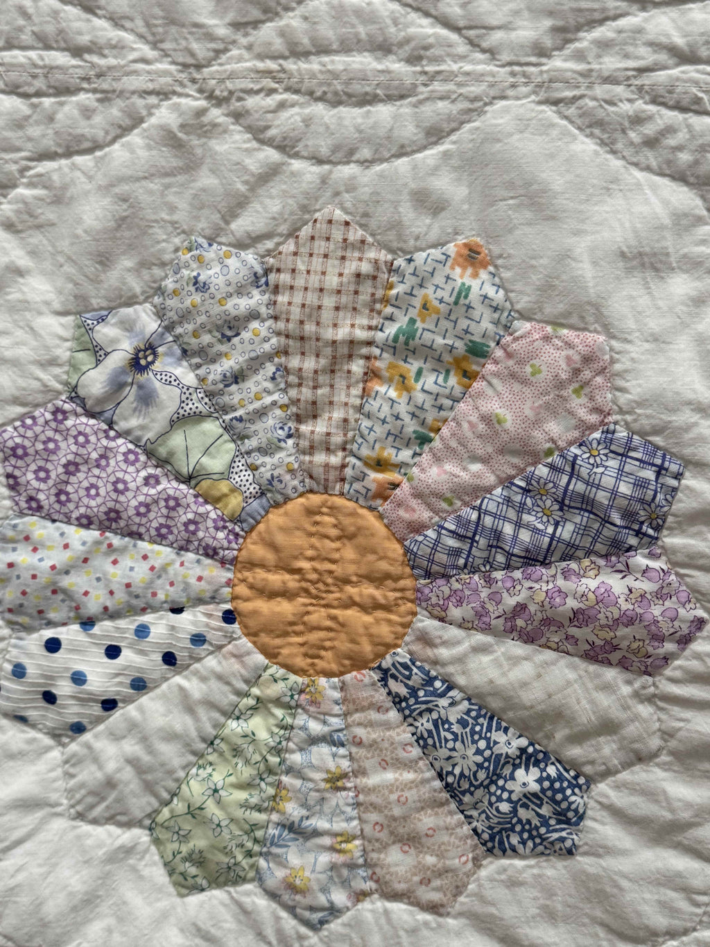 **SOLD Vintage Quilt Dresden Plate SOLD**