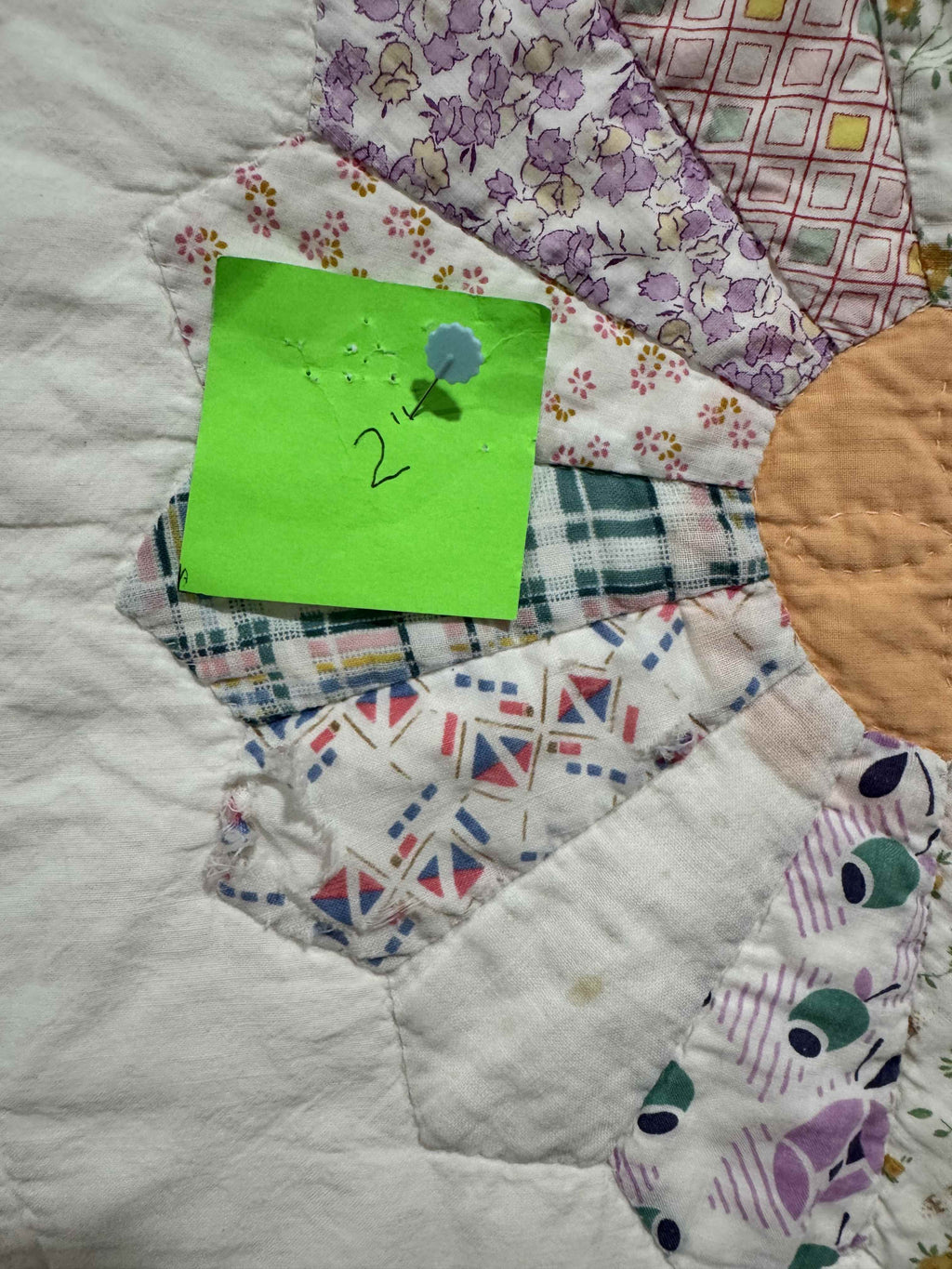 **SOLD Vintage Quilt Dresden Plate SOLD**