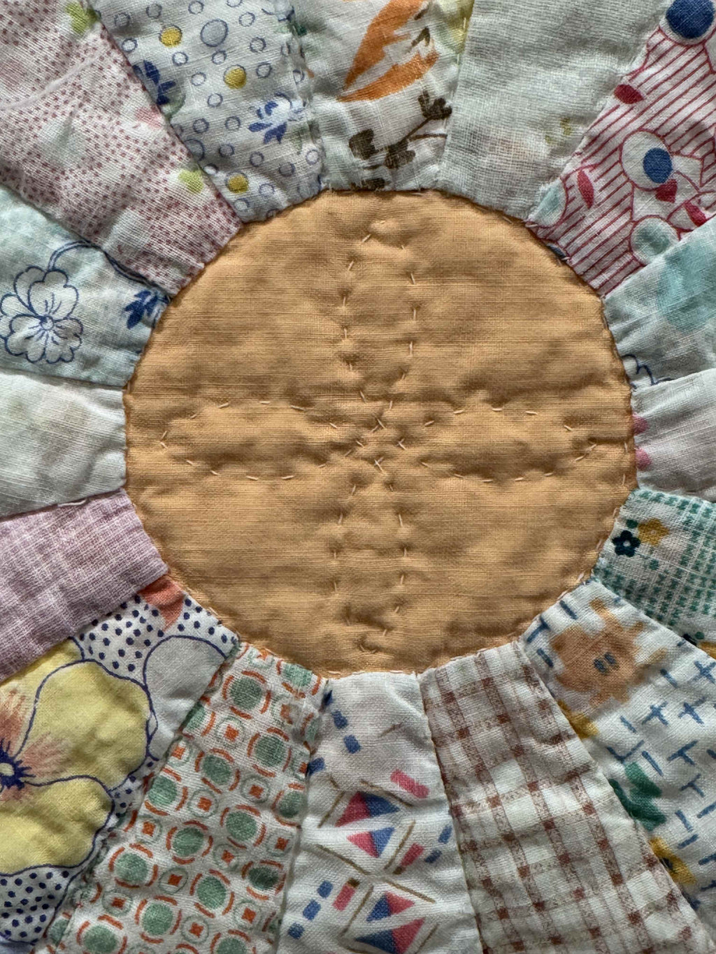 **SOLD Vintage Quilt Dresden Plate SOLD**