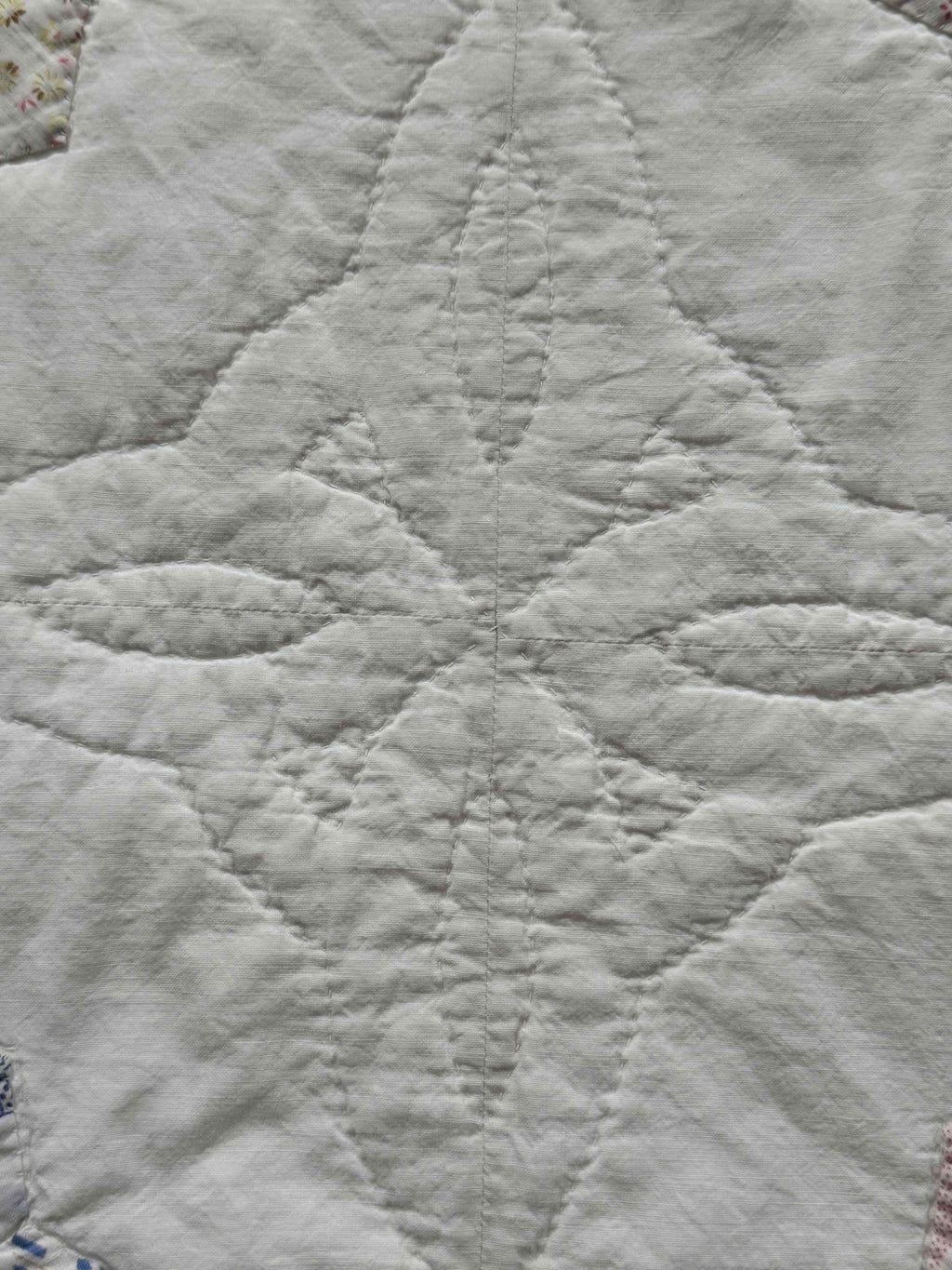 **SOLD Vintage Quilt Dresden Plate SOLD**
