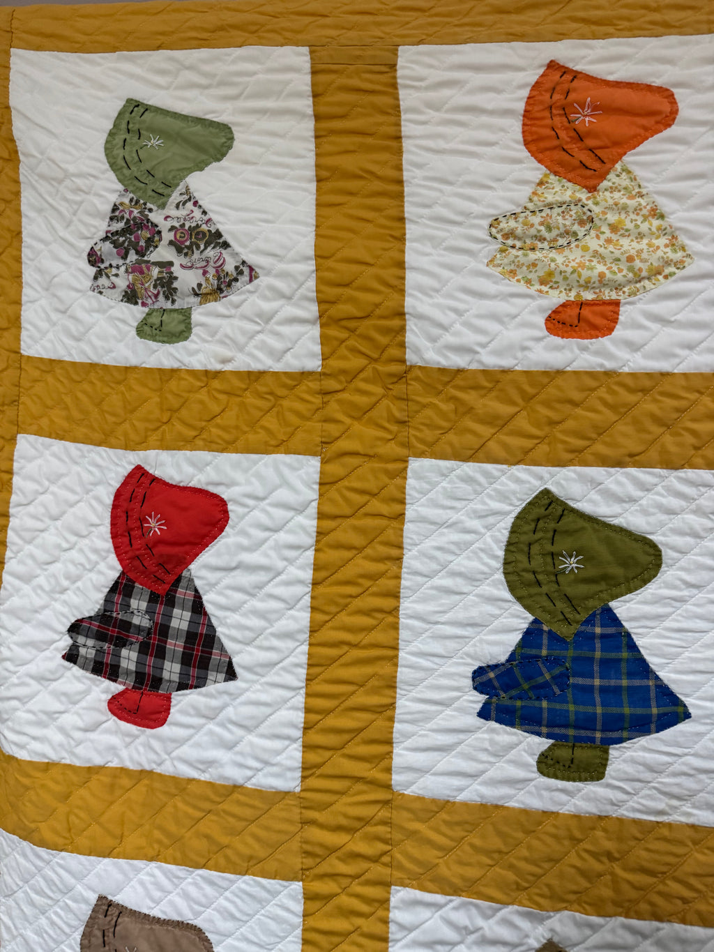 Golden Sunbonnet Sue Quilt **SOLD**