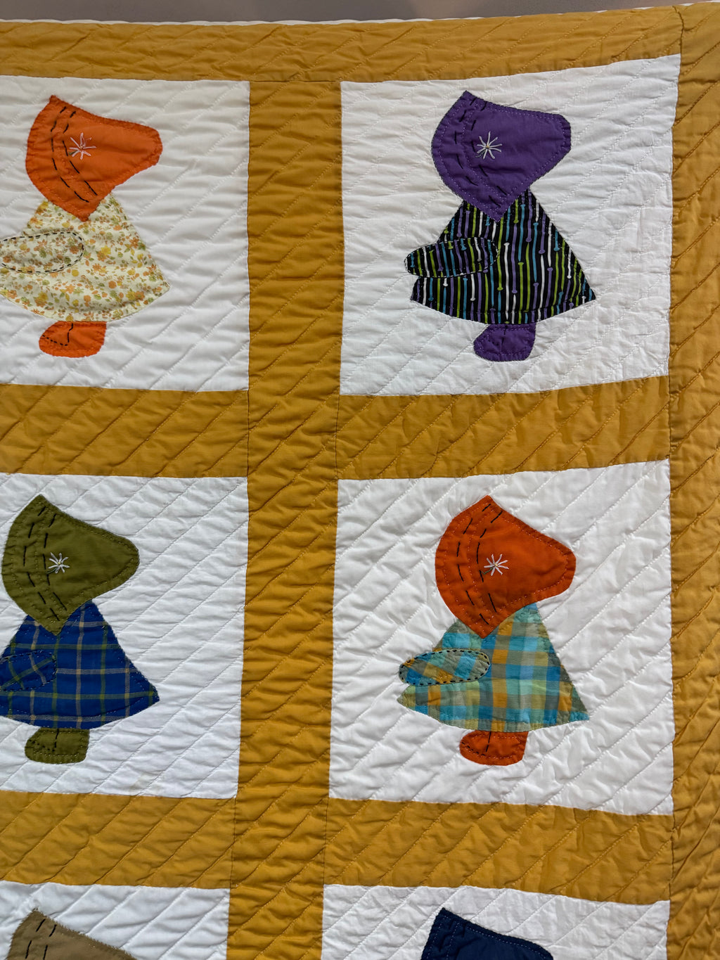 Golden Sunbonnet Sue Quilt **SOLD**