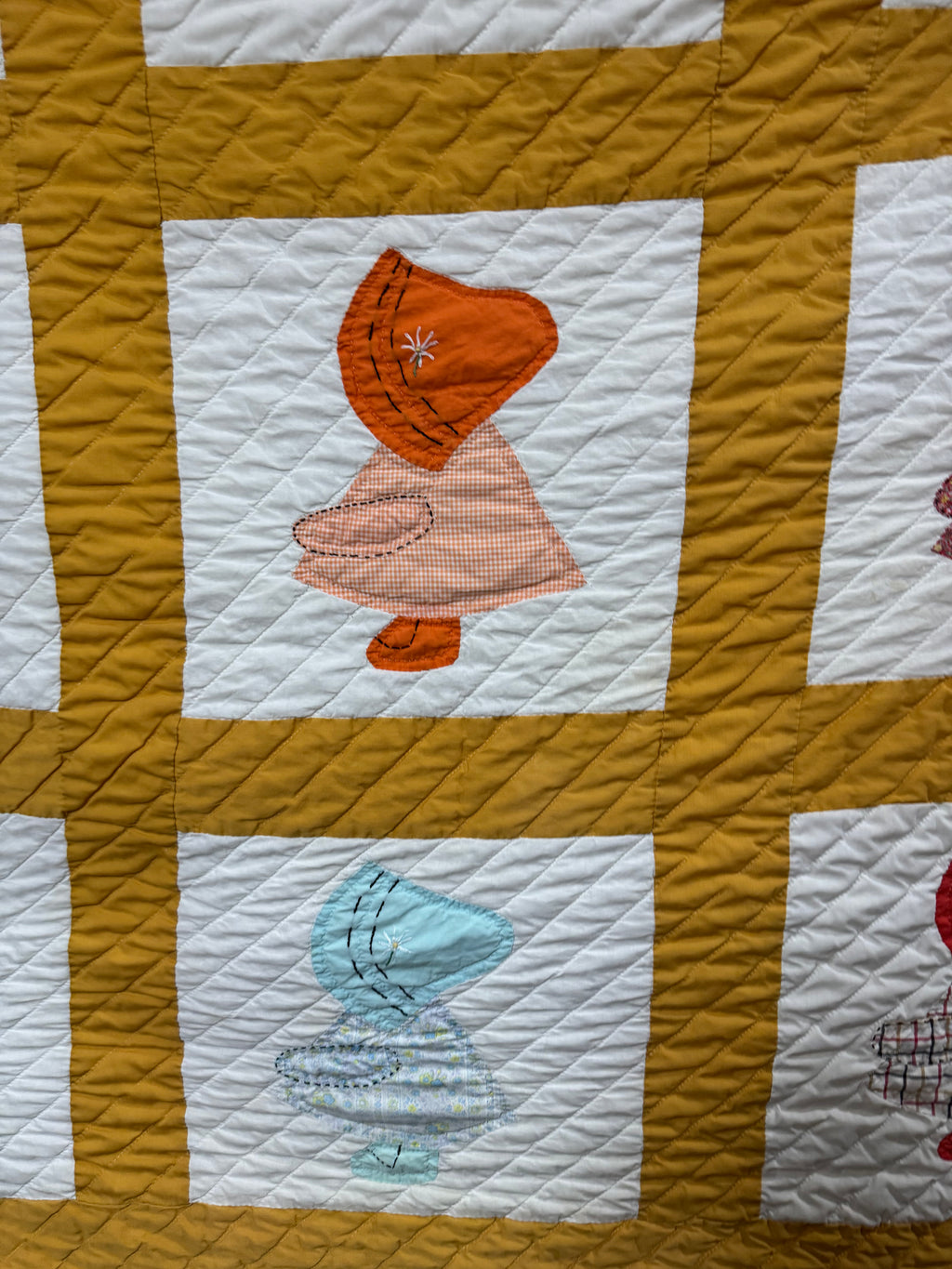 Golden Sunbonnet Sue Quilt **SOLD**