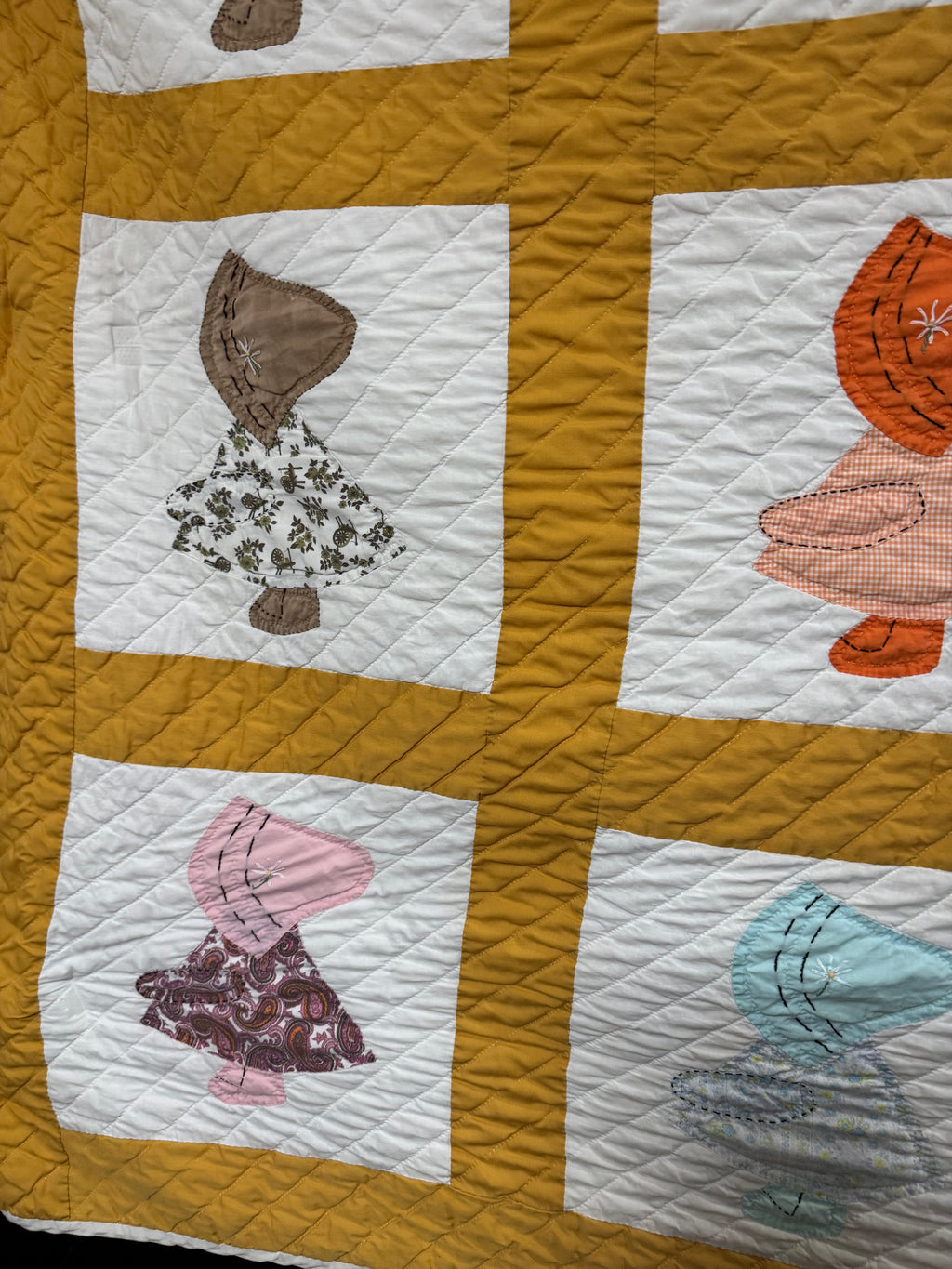 Golden Sunbonnet Sue Quilt **SOLD**