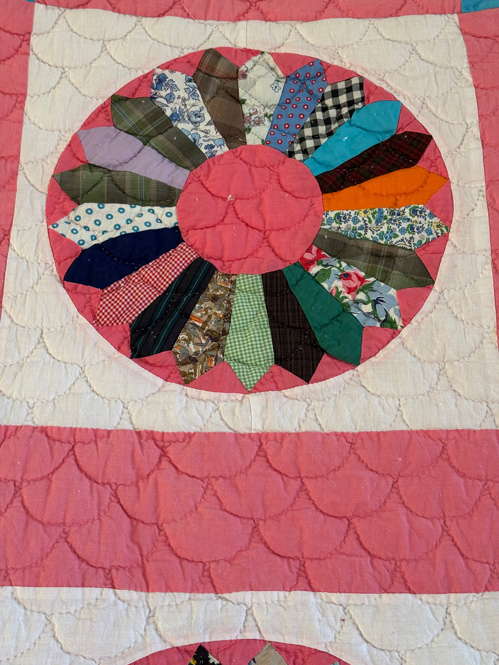 Abbie Cooper's Vintage Dresden Plate Quilt - Dated