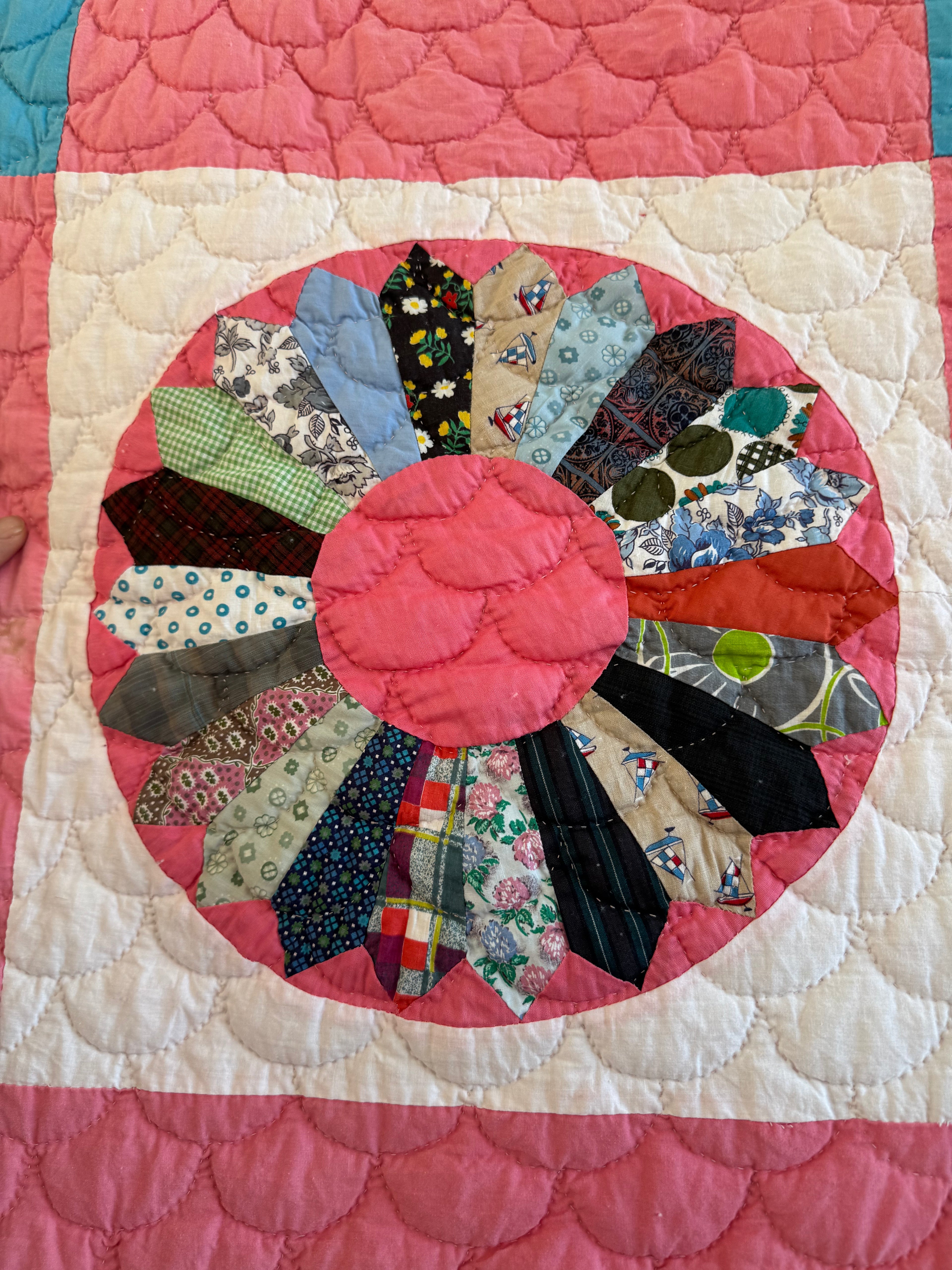 Abbie Cooper's Vintage Dresden Plate Quilt - Dated