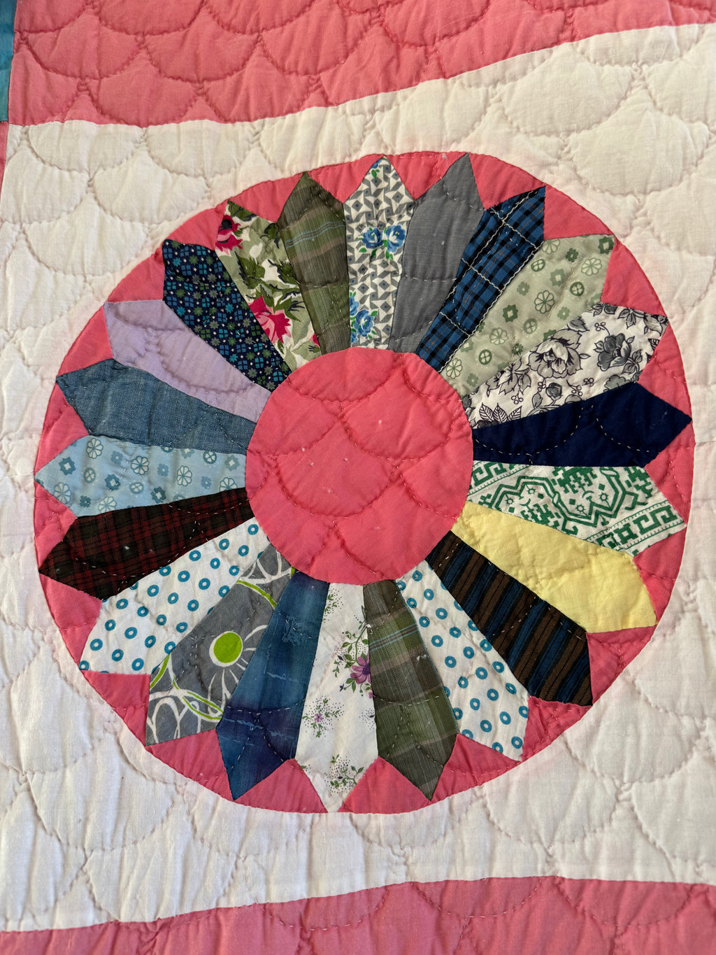 Abbie Cooper's Vintage Dresden Plate Quilt - Dated