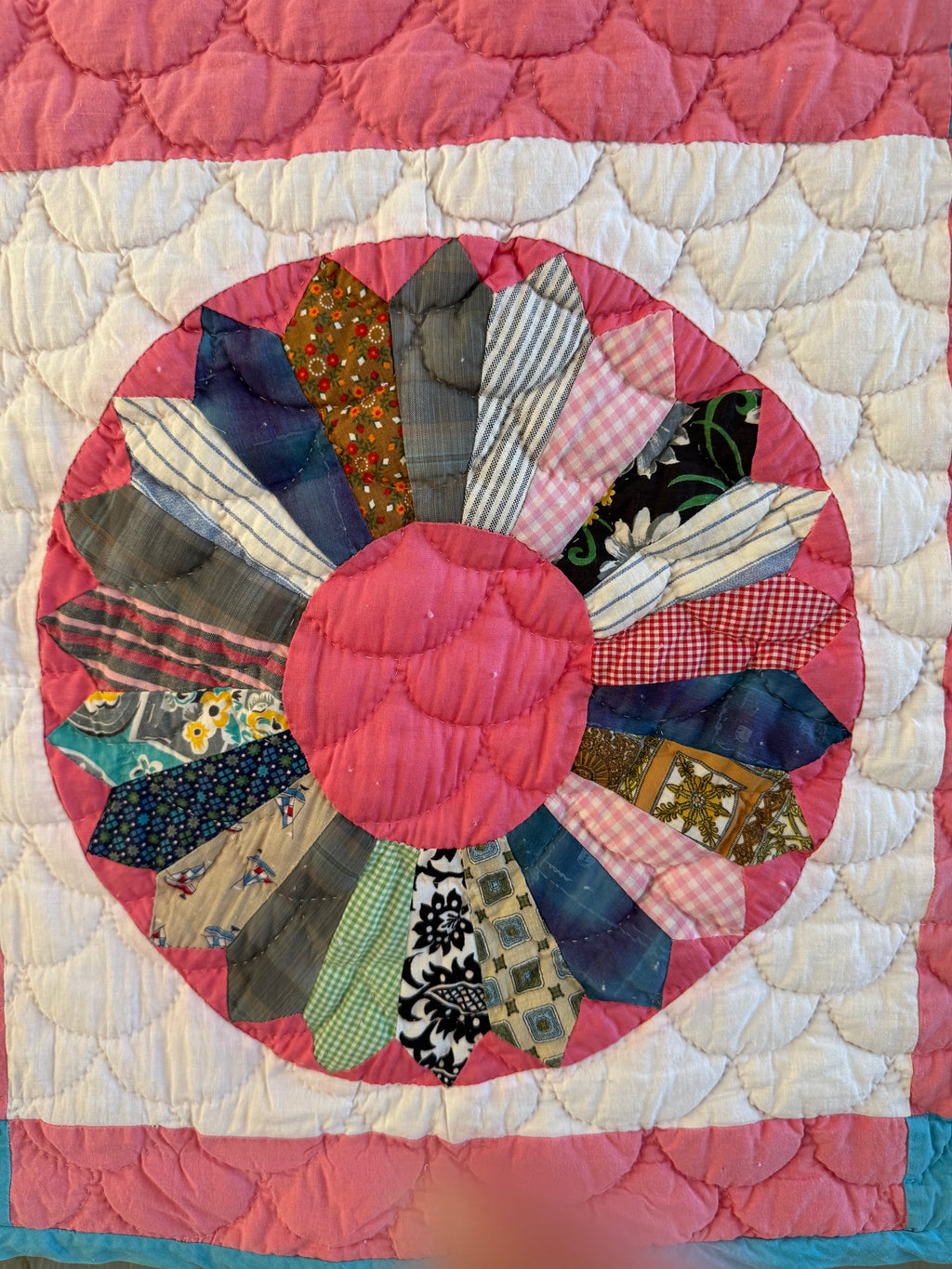 Abbie Cooper's Vintage Dresden Plate Quilt - Dated