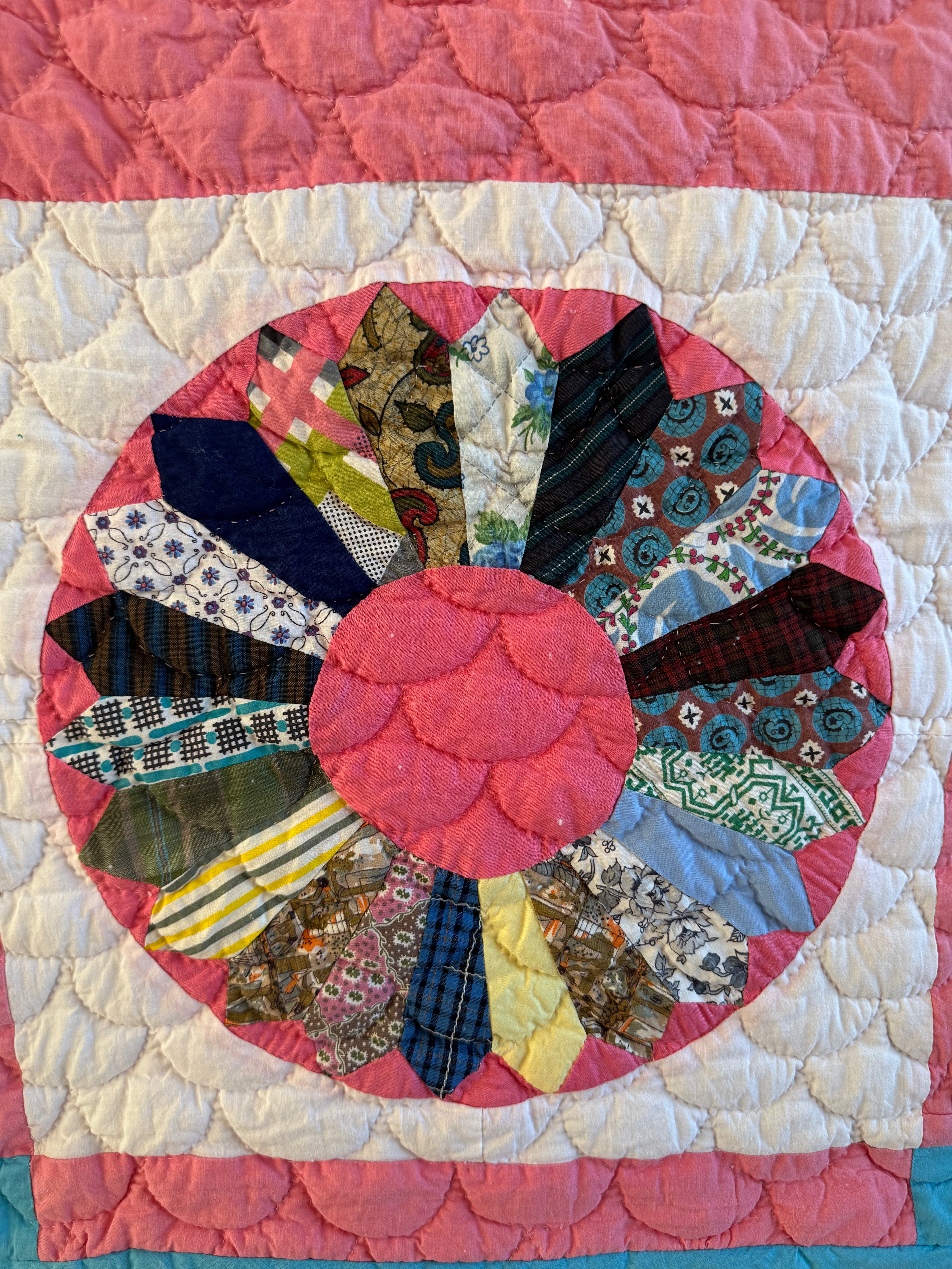 Abbie Cooper's Vintage Dresden Plate Quilt - Dated