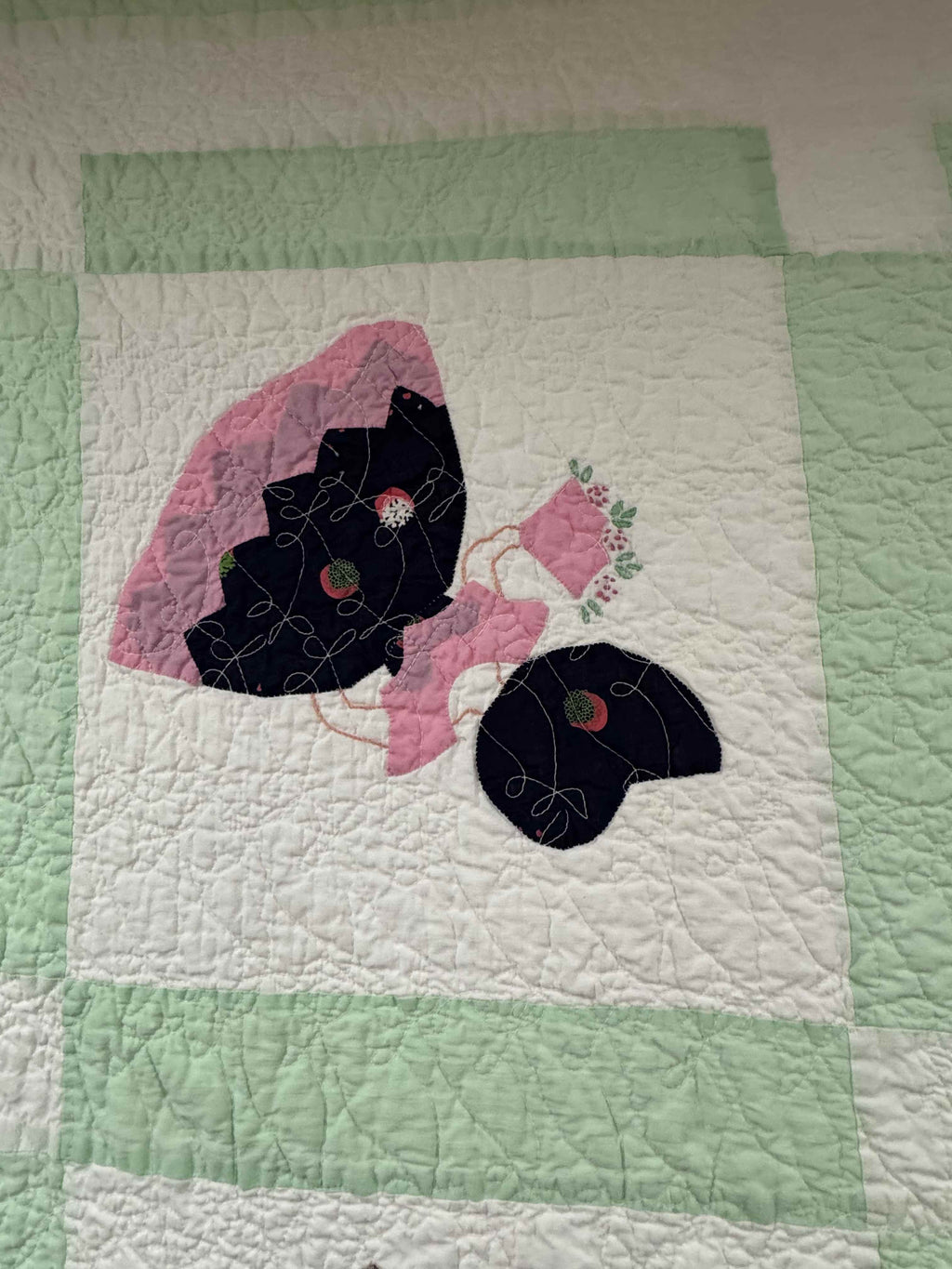 **SOLD Vintage Quilt Sunbonnet Sue with Nosegay SOLD**