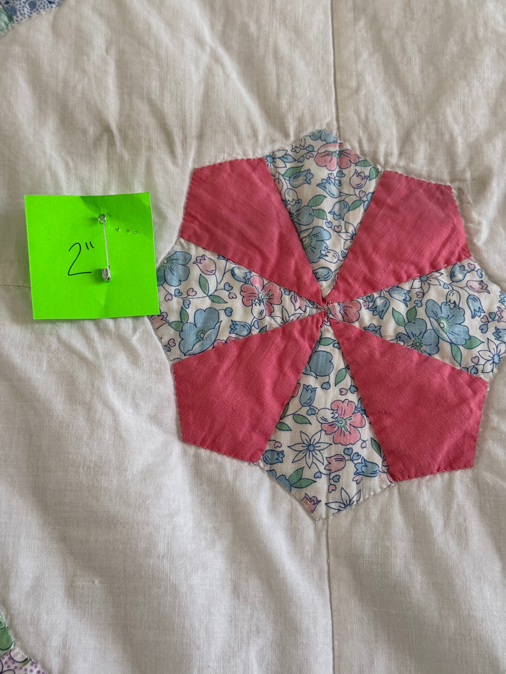 Vintage Sunny Dresden Plate Quilt