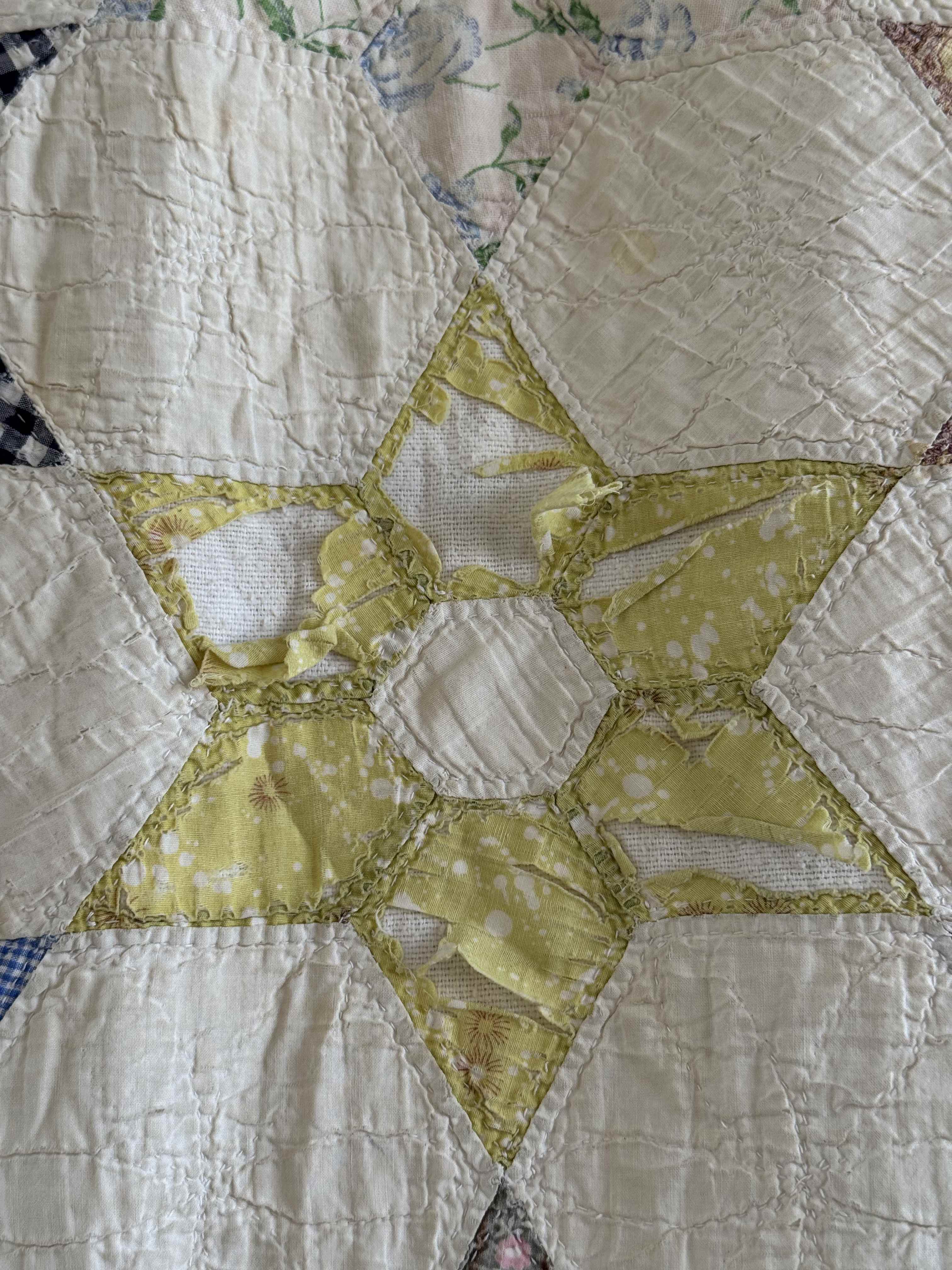 Vintage Quilt Hexagonal Star
