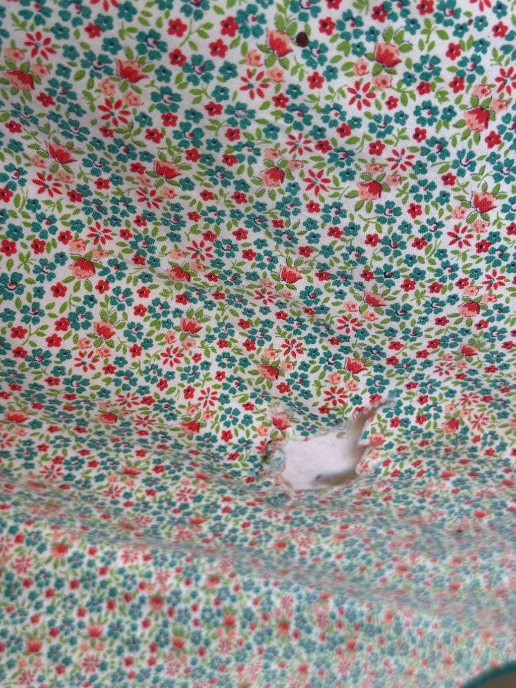 **SOLD** CUTTER - Vintage Grandma's Flower Garden Tied Quilt  **SOLD**