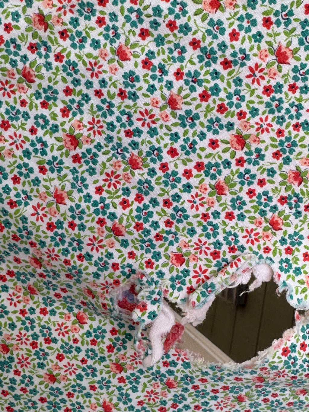 **SOLD** CUTTER - Vintage Grandma's Flower Garden Tied Quilt  **SOLD**